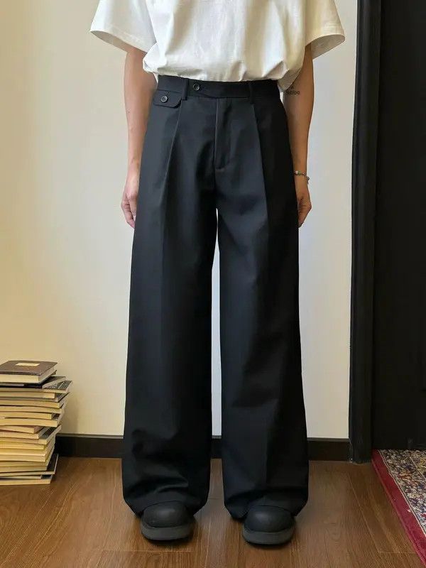 Vintage Black High Waist Straight Wide Leg Pleated Pants / Trousers Size US 34 / EU 50 - 1 Thumbnail