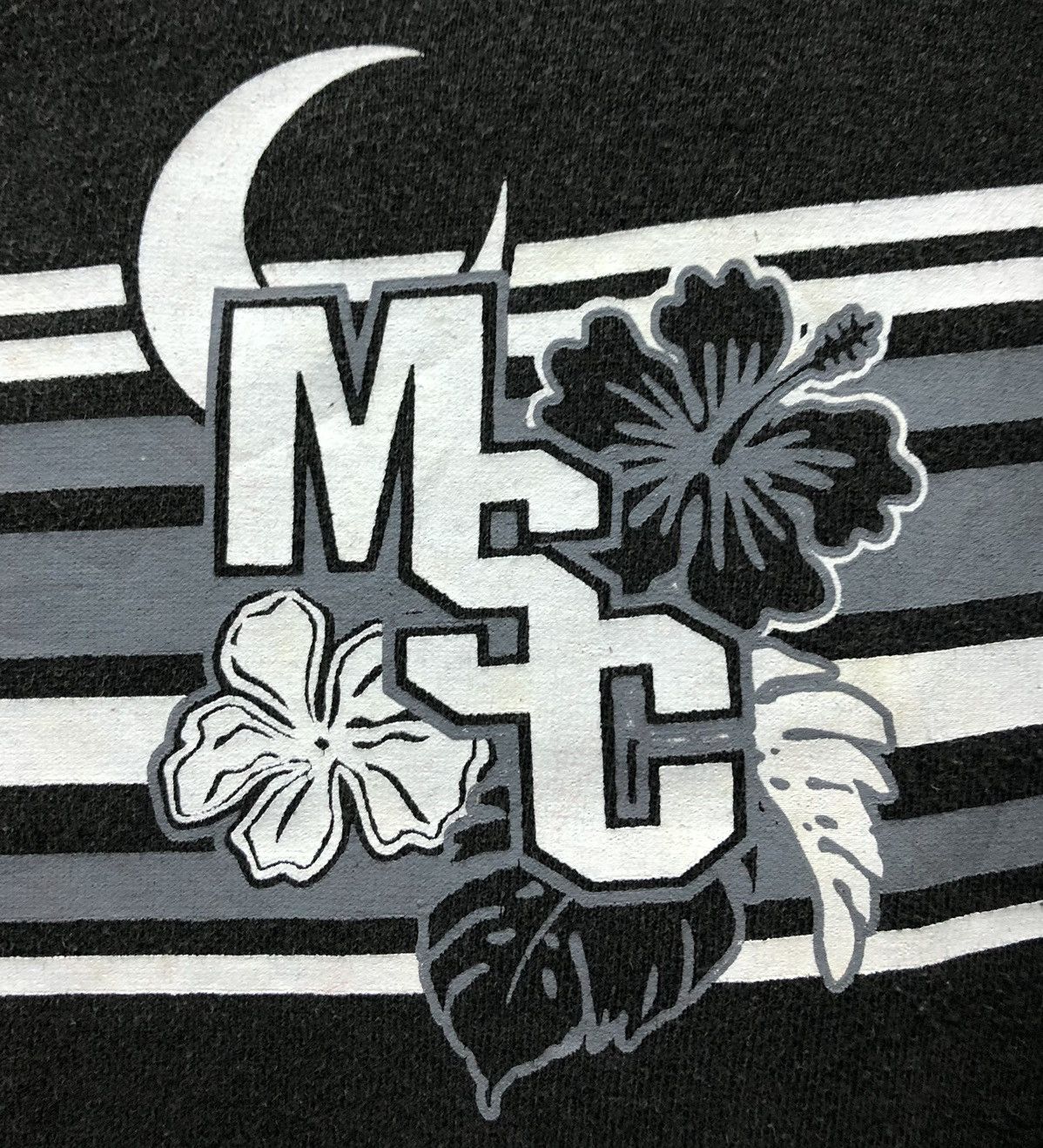 Vintage Vintage MSC Daysurf Style Moonscape T-Shirt Size US XL / EU 56 / 4 - 4 Thumbnail