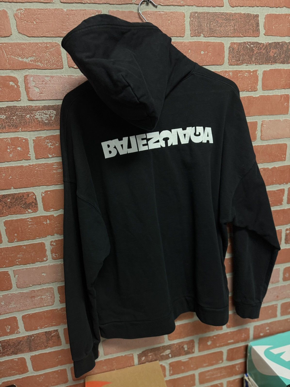 Balenciaga Balenciaga Black White Hoodie Size 2(M) Clean Size US M / EU 48-50 / 2 - 7 Thumbnail