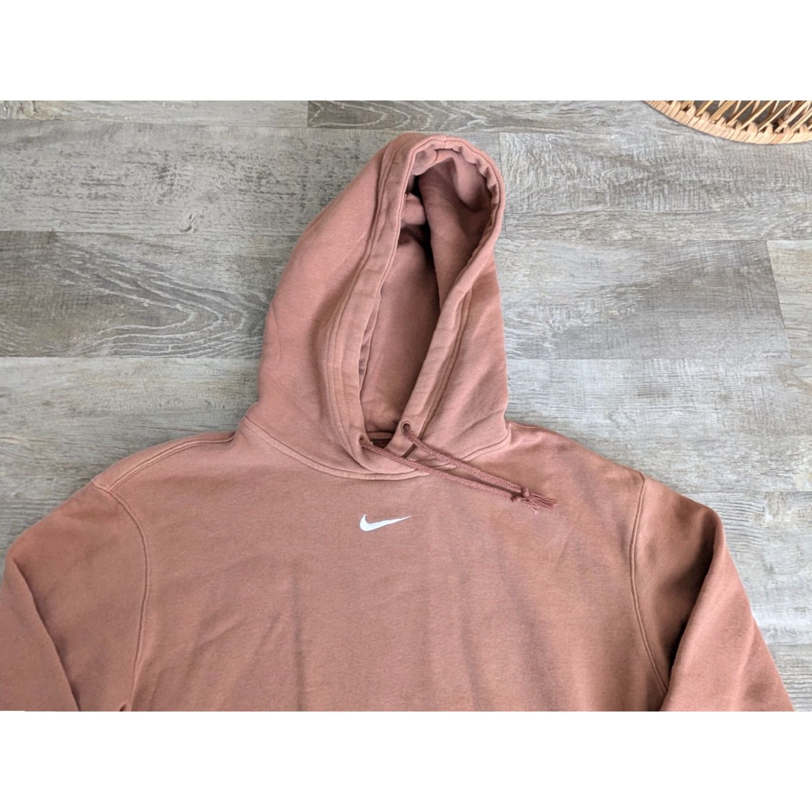Nike Nike Center Swoosh Hoodie Womens XS Brown Sweatshirt Fleece Oversized Hooded Logo Pockets Relaxed Regular Fall Winter Sportswear 2000s? Size XS / US 0-2 / IT 36-38 - 2 Thumbnail