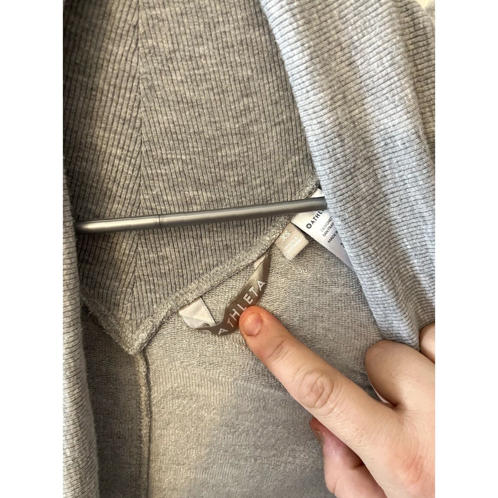 Athleta Athleta Sweater Cardigan Womens XS Gray Lightweight Open Front Drape Knits/Modal Spandex Holiday? Size XS / US 0-2 / IT 36-38 - 3 Thumbnail