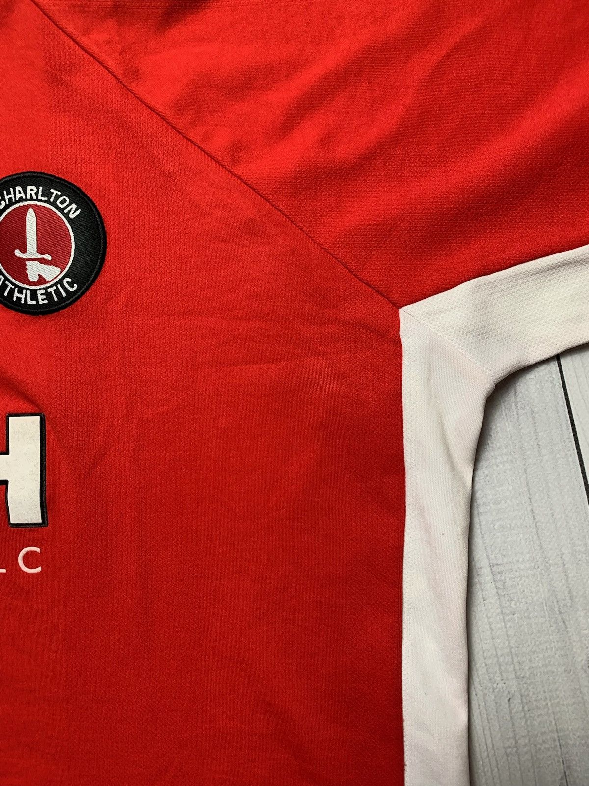 Vintage Vintage Charlton Athletic soccer jersey size L rare Size US L / EU 52-54 / 3 - 7 Thumbnail