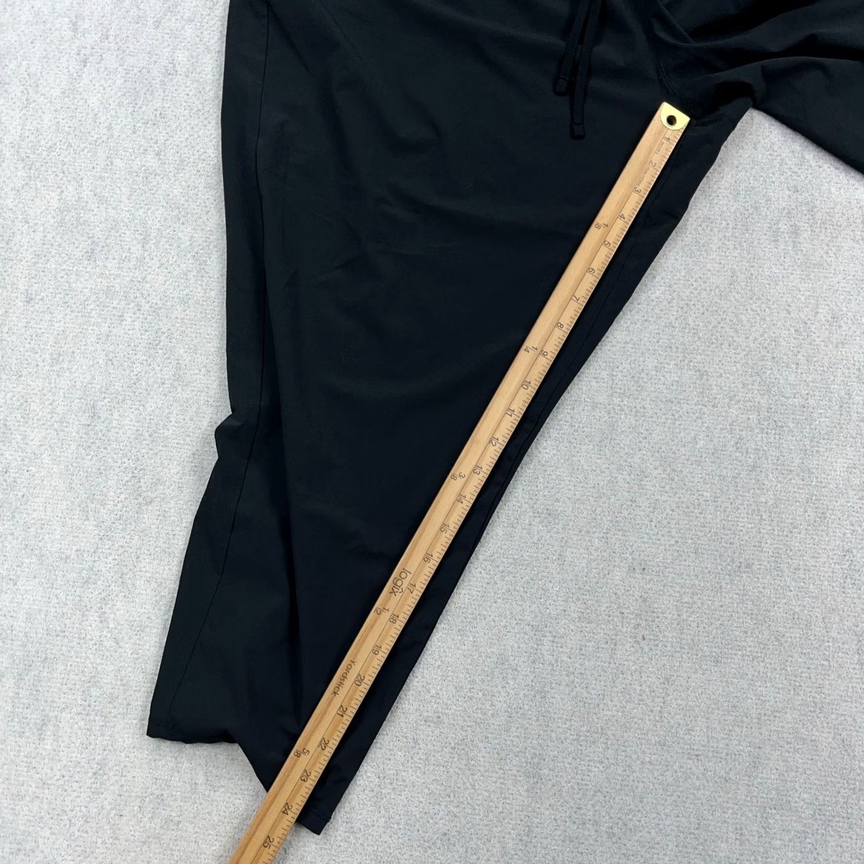 Nike Nike Dri-FIT Pants Women 2X Black Cropped Windbreakers Joggers Featherlight Dri-Fit Size 40" / US 18 - 7 Thumbnail