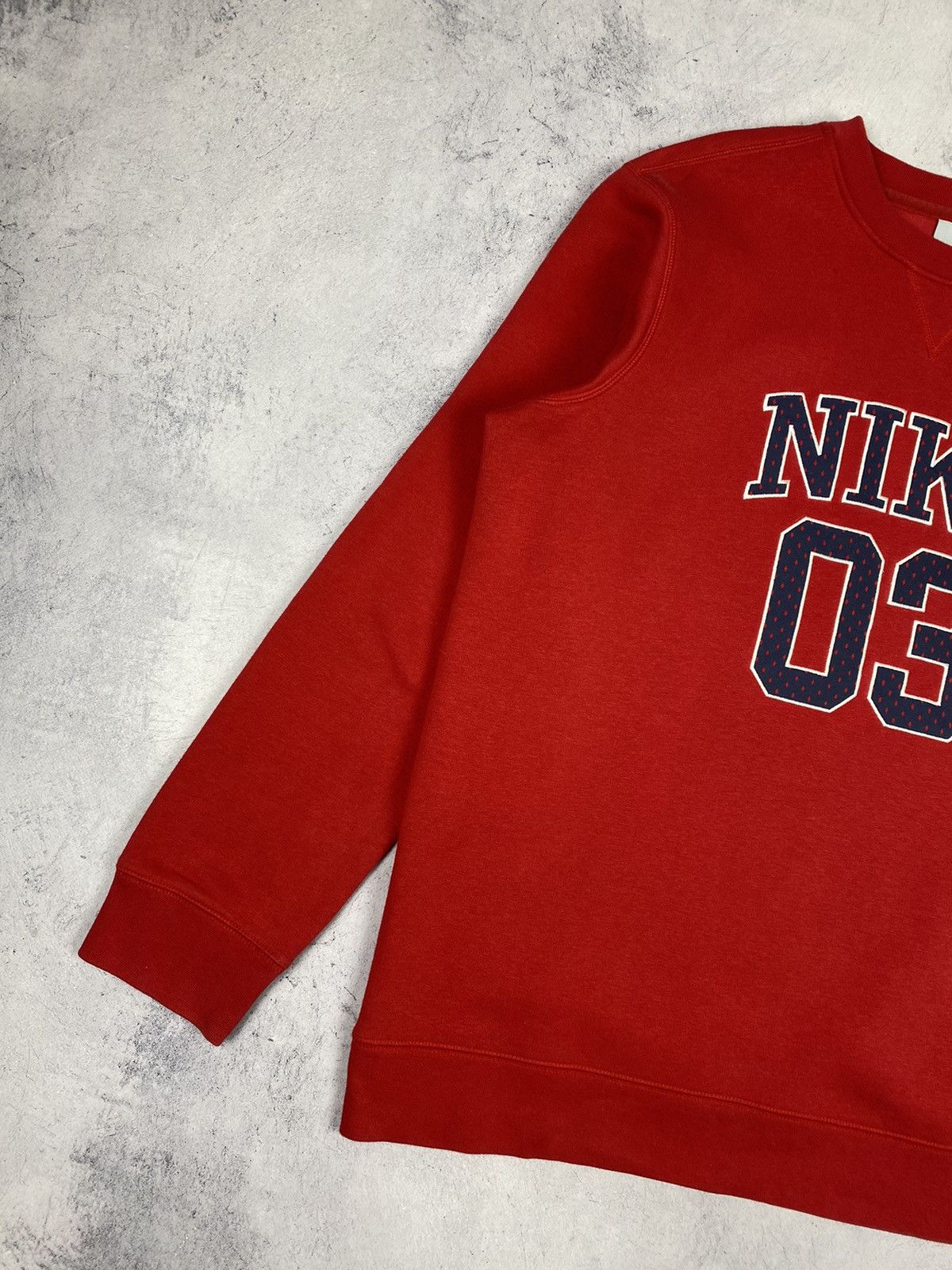 Nike × Vintage Vintage 00s Nike Big Logo Y2K Streetwear Sweatshirt Size US L / EU 52-54 / 3 - 3 Thumbnail