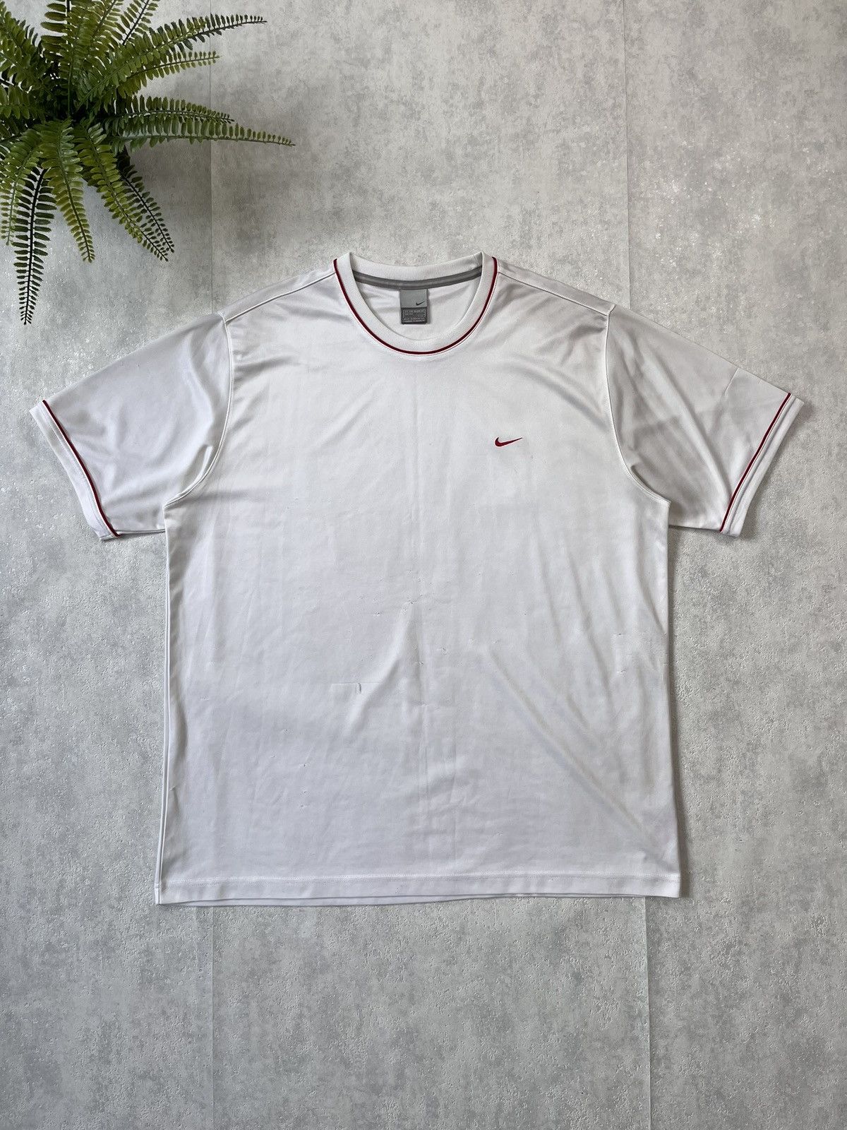 Nike × Vintage 90s Nike Swoosh Vintage Y2K Oversized Retro Tee T-Shirt Size US XXL / EU 58 / 5 - 1 Thumbnail