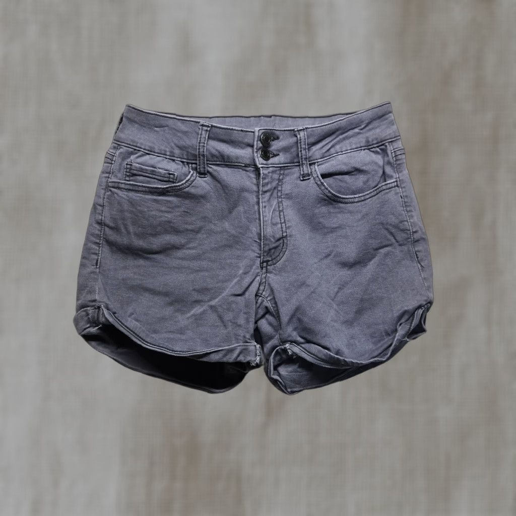 Denime VINTAGE SO Denim Gray Jean Shorts Women Junior Size 7 Low Rise Casual 5-Pocket Style Size 28" / US 6 / IT 42 - 1 Thumbnail