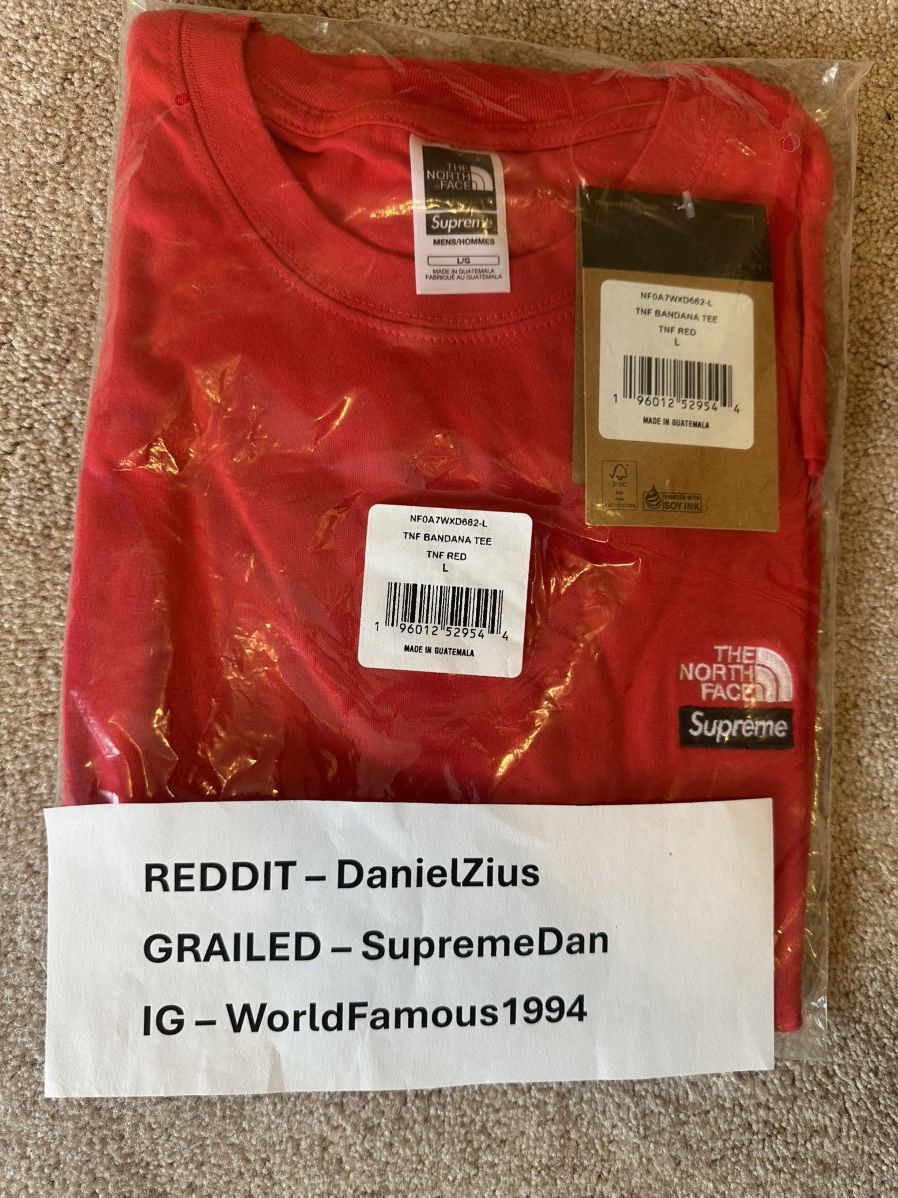 Supreme × The North Face Supreme X The North Face Bandana Tee 'Red' Size US L / EU 52-54 / 3 - 3 Thumbnail