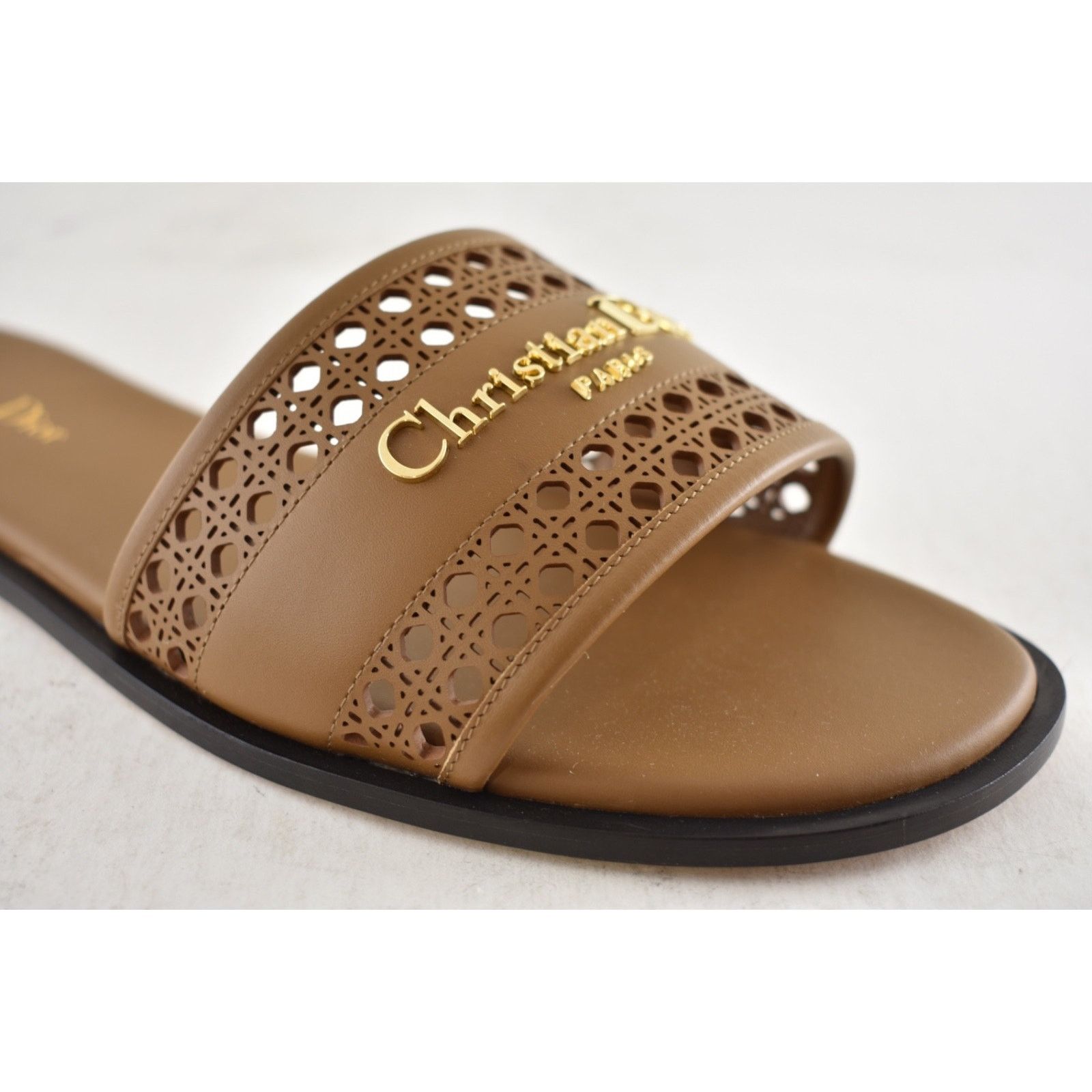 Dior Dior D-Lane Dway Micro Cannage Chestnut Leather Slide 37 Size US 7 / IT 37 - 8 Thumbnail
