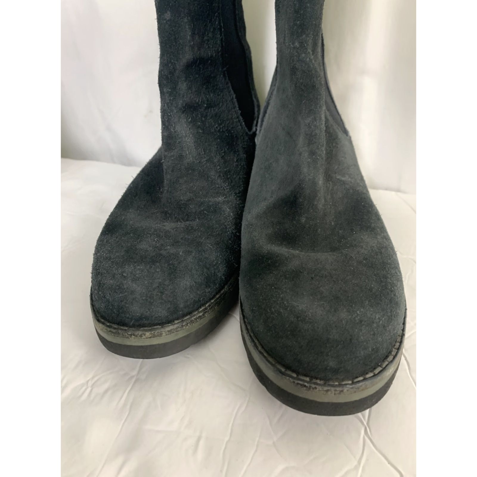 Cole Haan VINTAGE Cole Haan Chelsea Boots Suede Black Pull On Ankle Women 7.5 US 7.5 Boots Size US 8 / IT 38 - 6 Thumbnail