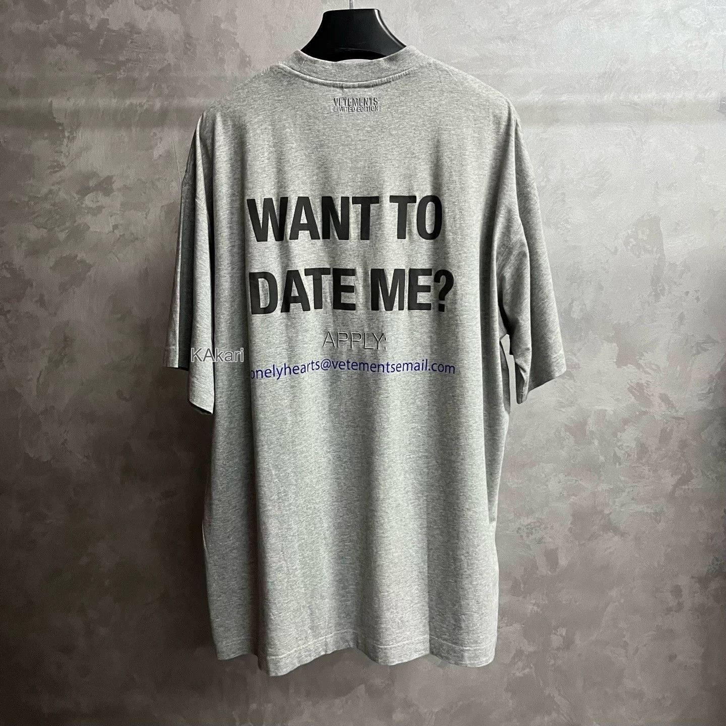 Vetements Vetements Gray Letter Print Crewneck T-Shirt Size US M / EU 48-50 / 2 - 5 Thumbnail