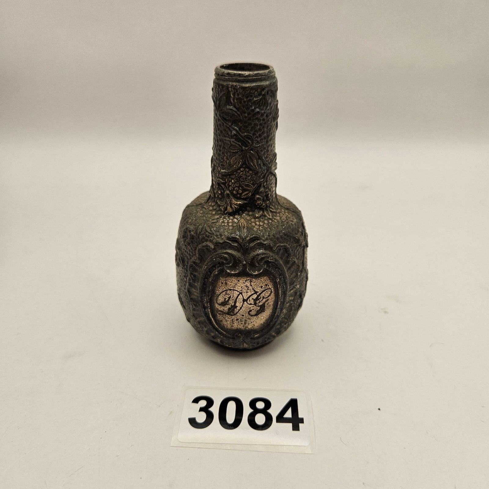 Other ANTIQUE MIDDLETOWN PLATE QUADRUPLE PLATE VANITY BOTTLE FLORA Size ONE SIZE - 1 Thumbnail