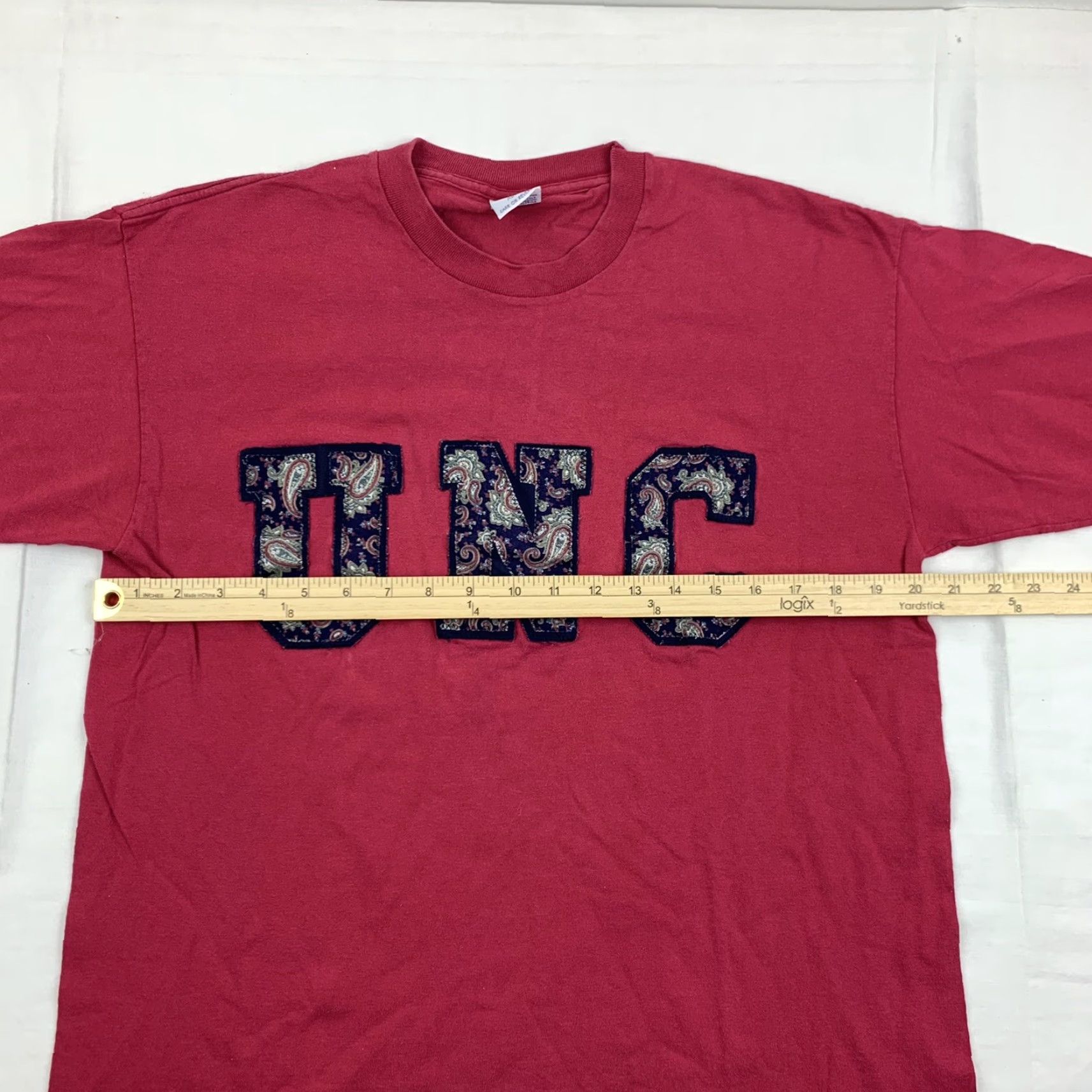 Vintage VINTAGE University of North Carolina T Shirt Adult Large Red 90s College USA Mens Size US L / EU 52-54 / 3 - 7 Thumbnail