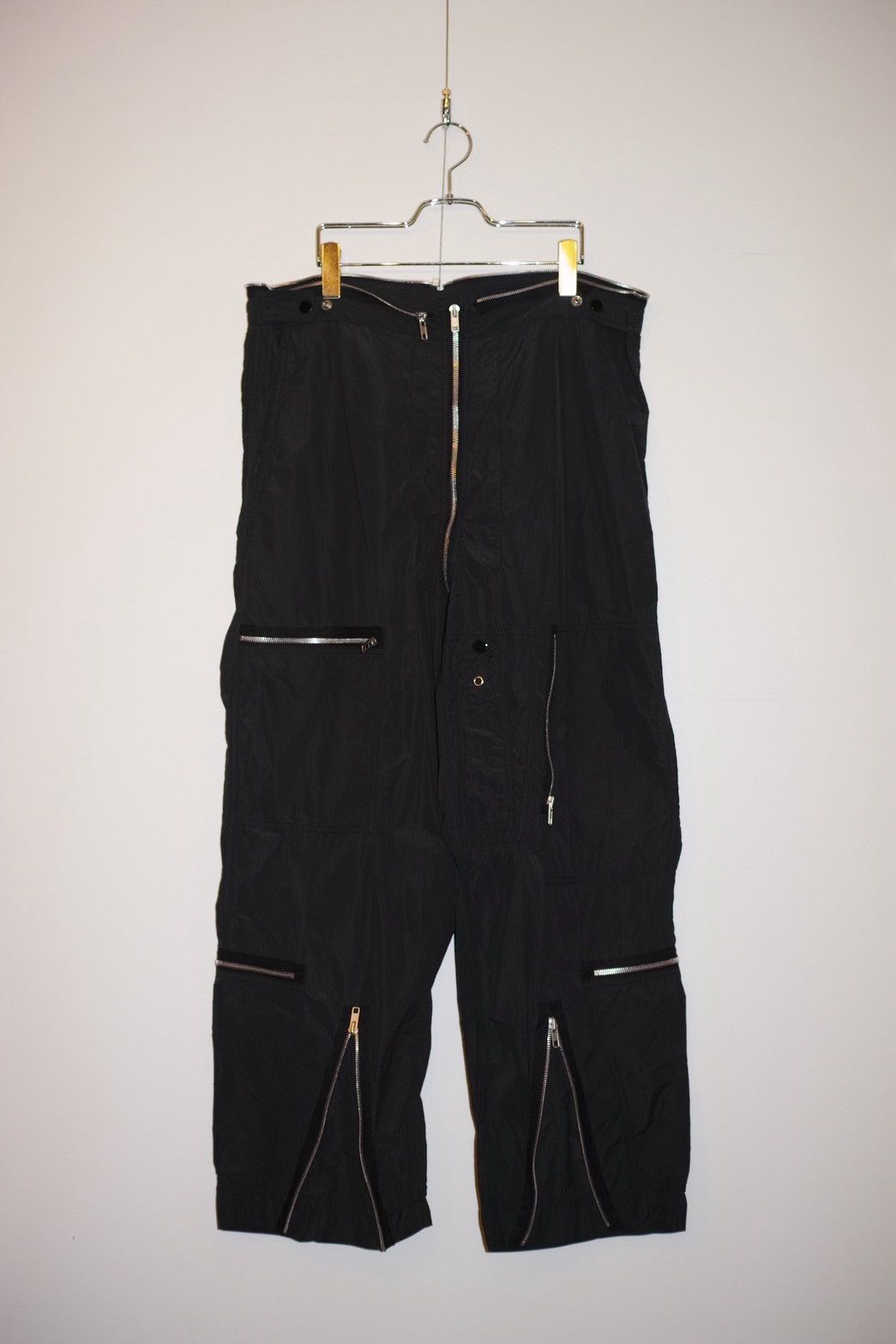 Maison Margiela Maison Margiela 19SS PARACHUTE PANTS Nylon Carbon Size 36 Size US 36 / EU 52 - 1 Thumbnail