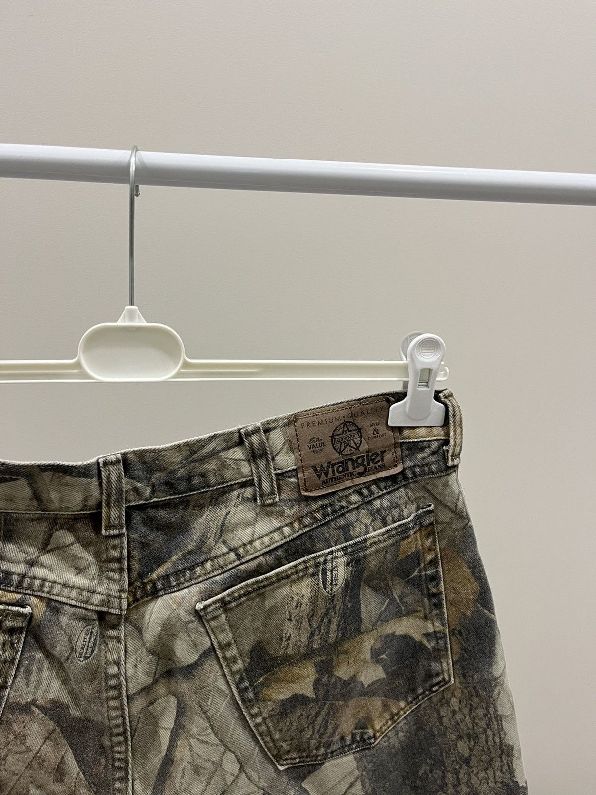 Wrangler *RARE* Vintage Wrangler x RealTree Distressed Camo Shorts Size US 32 / EU 48 - 4 Thumbnail