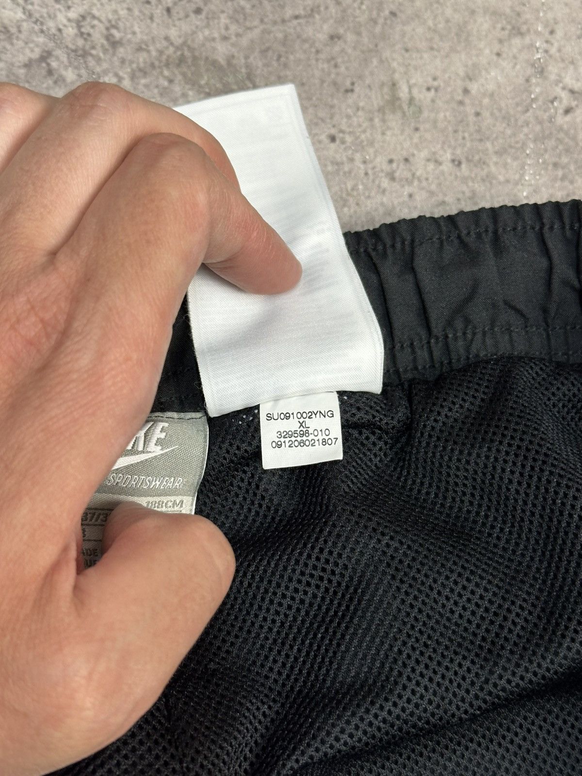 Nike × Vintage Vintage Nike Nylon Drill Pants Embroidered Logo Y2K Archival Size US 36 / EU 52 - 11 Thumbnail