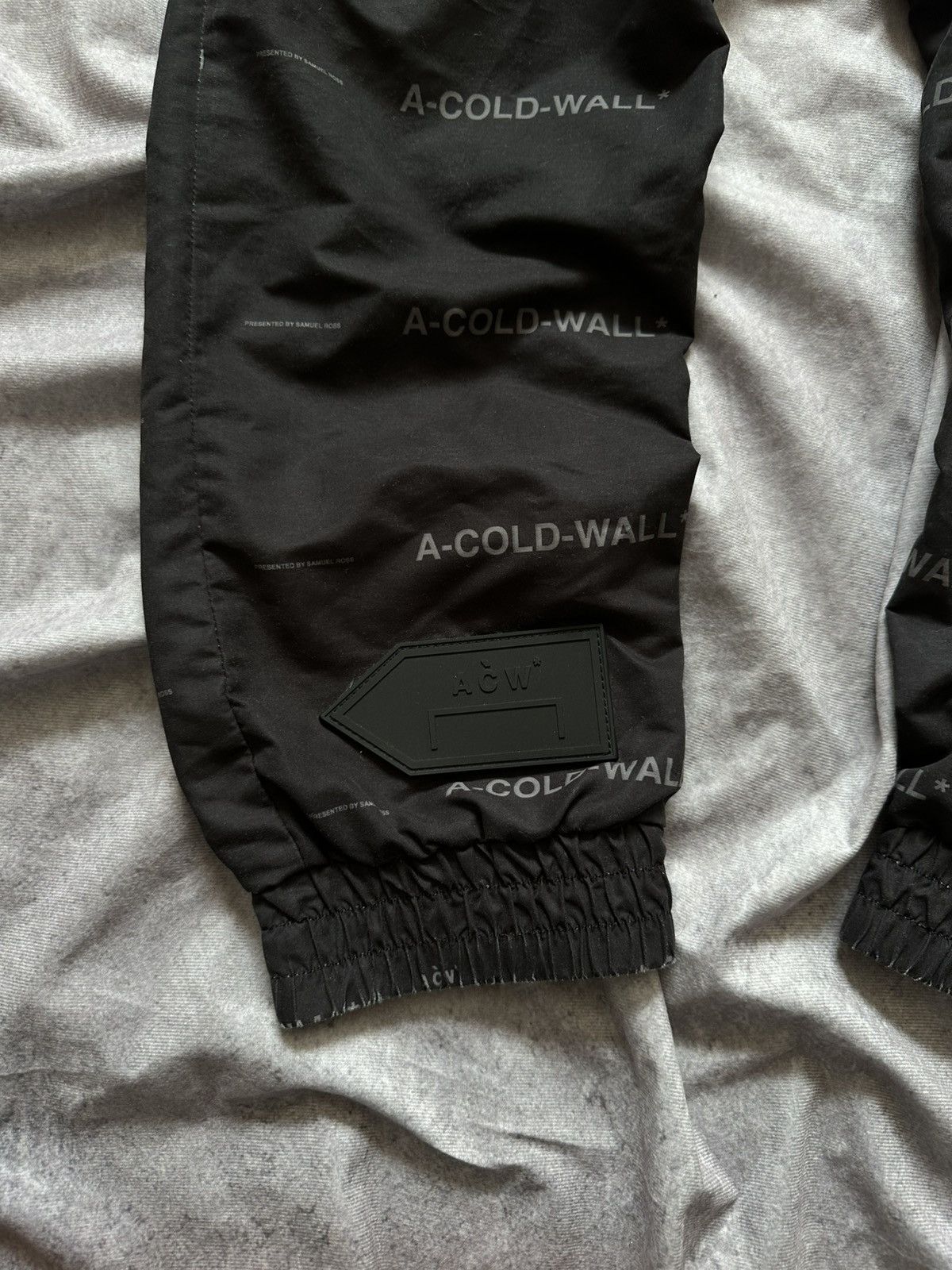 A-COLD-WALL* A Cold Wall Nylon Total Pattern Pants Size US 32 / EU 48 - 4 Thumbnail