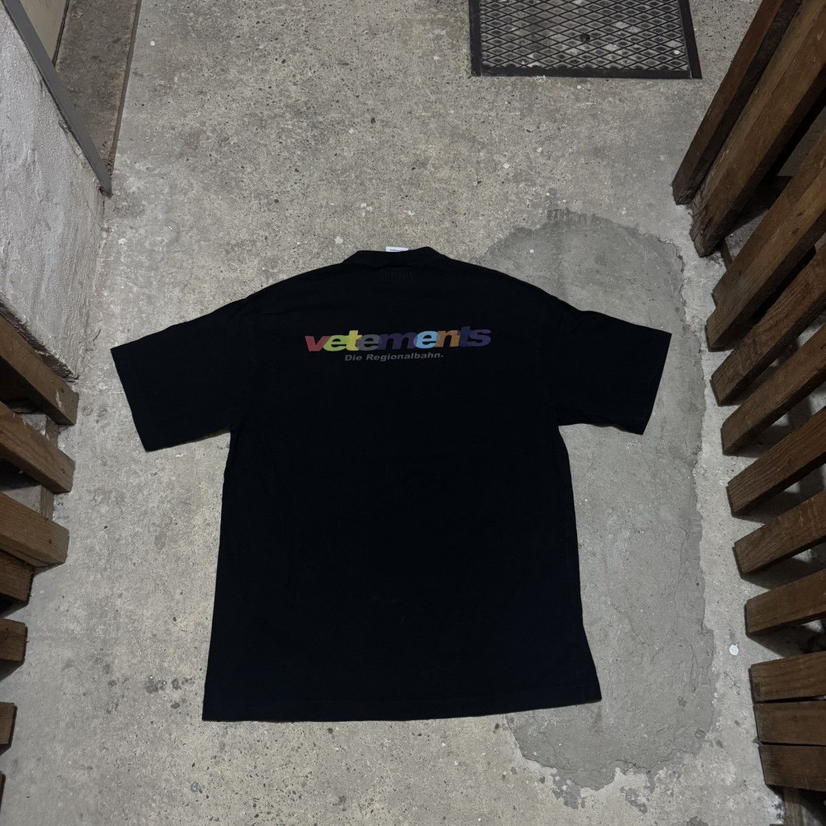 Vetements S/S 2018 Vetements regionalbahn t-shirt Size US L / EU 52-54 / 3 - 3 Thumbnail