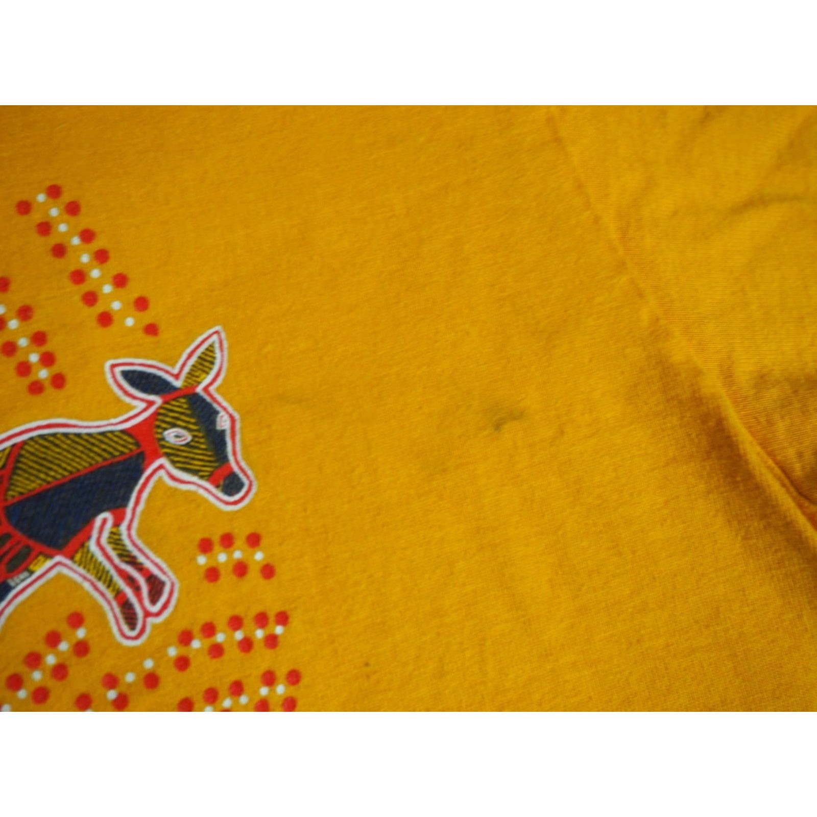 KangaROOS VINTAGE Bulurru Australian Kangaroo Art Yellow Tee T-Shirt M Mens 90s Kangaroo Graphic Print Short Sleeve Crew Neck Cotton Yellow XL? (Wait) Size US M / EU 48-50 / 2 - 8 Thumbnail