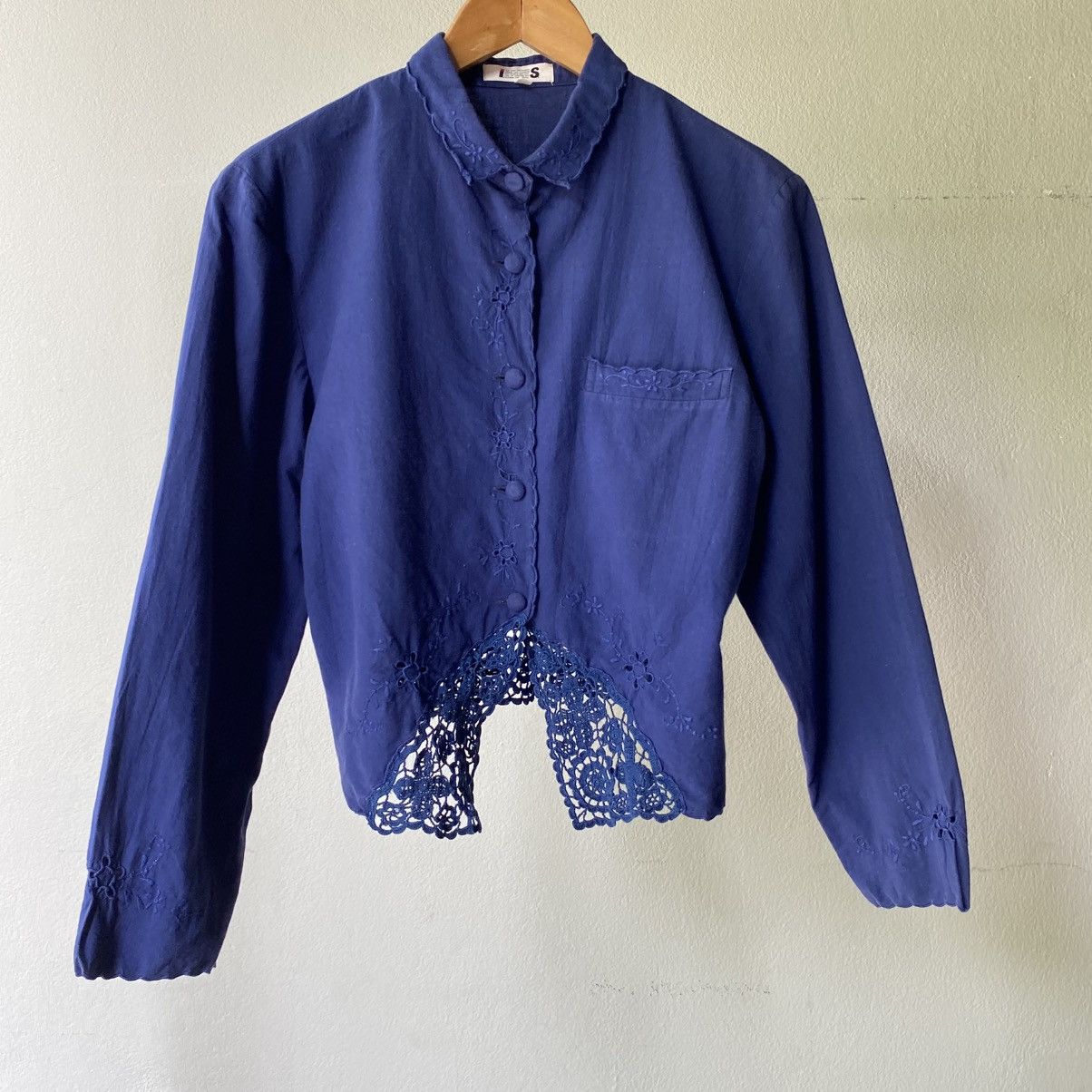 Issey Miyake I.S. Issey Miyake Navy Embroidered Lace Blouse Size L / US 10 / IT 46 - 3 Thumbnail