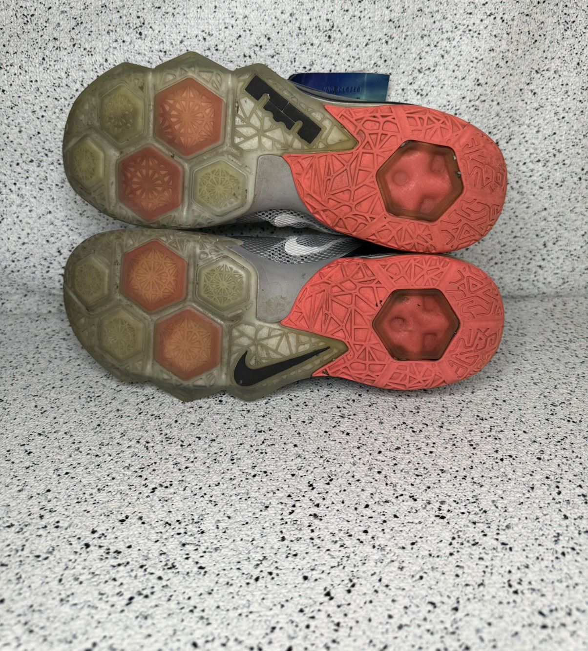 Nike Nike Lebron 12 Low Wolf Grey 12 Men Size US 12 / EU 45 - 5 Thumbnail