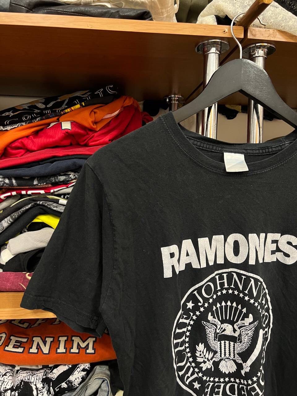 Band Tees Ramones 2000s Vintage rock band tee Size US M / EU 48-50 / 2 - 2 Thumbnail
