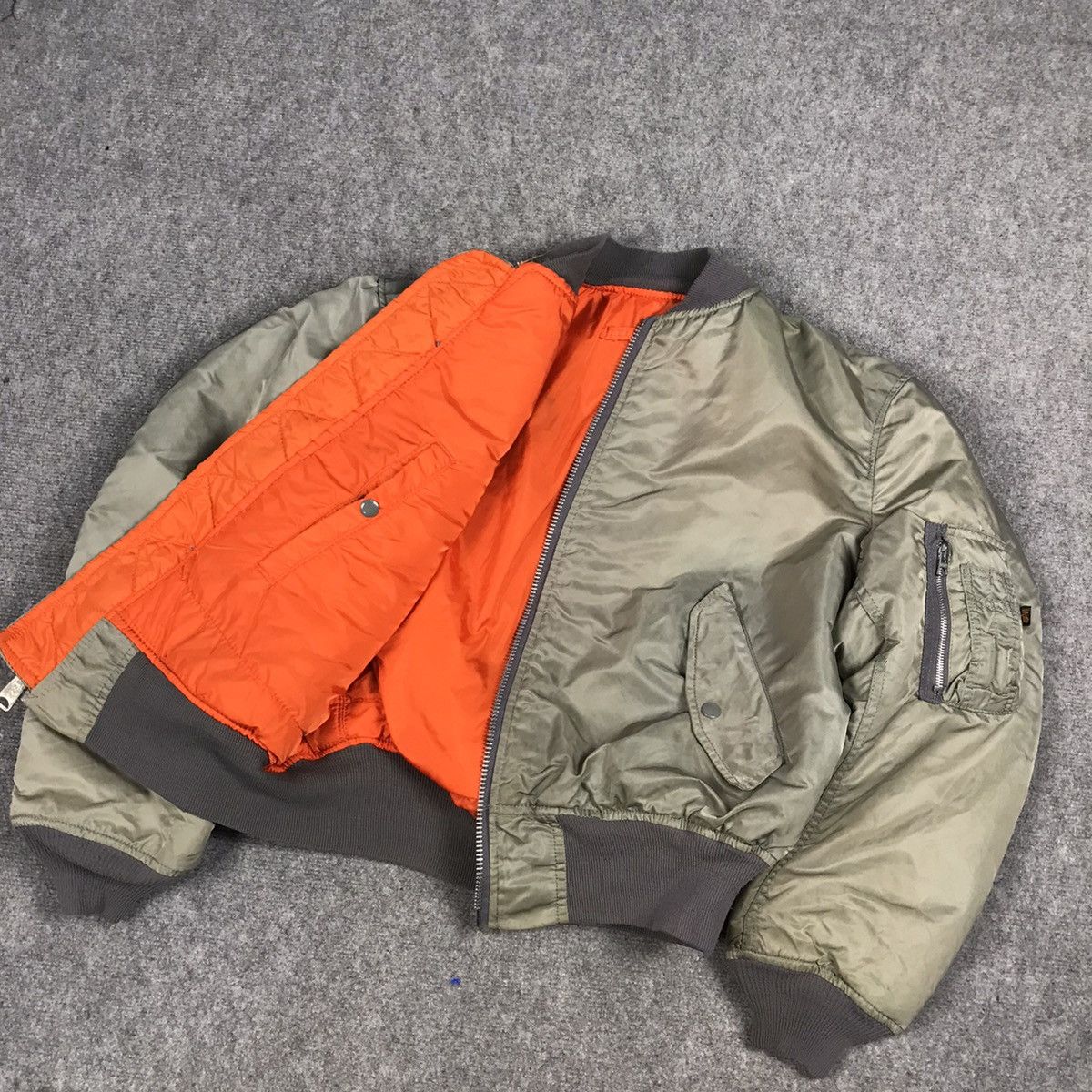 Other ALPHA INDUSTRIES MA-1 BOMBER JACKET Size US L / EU 52-54 / 3 - 11 Thumbnail