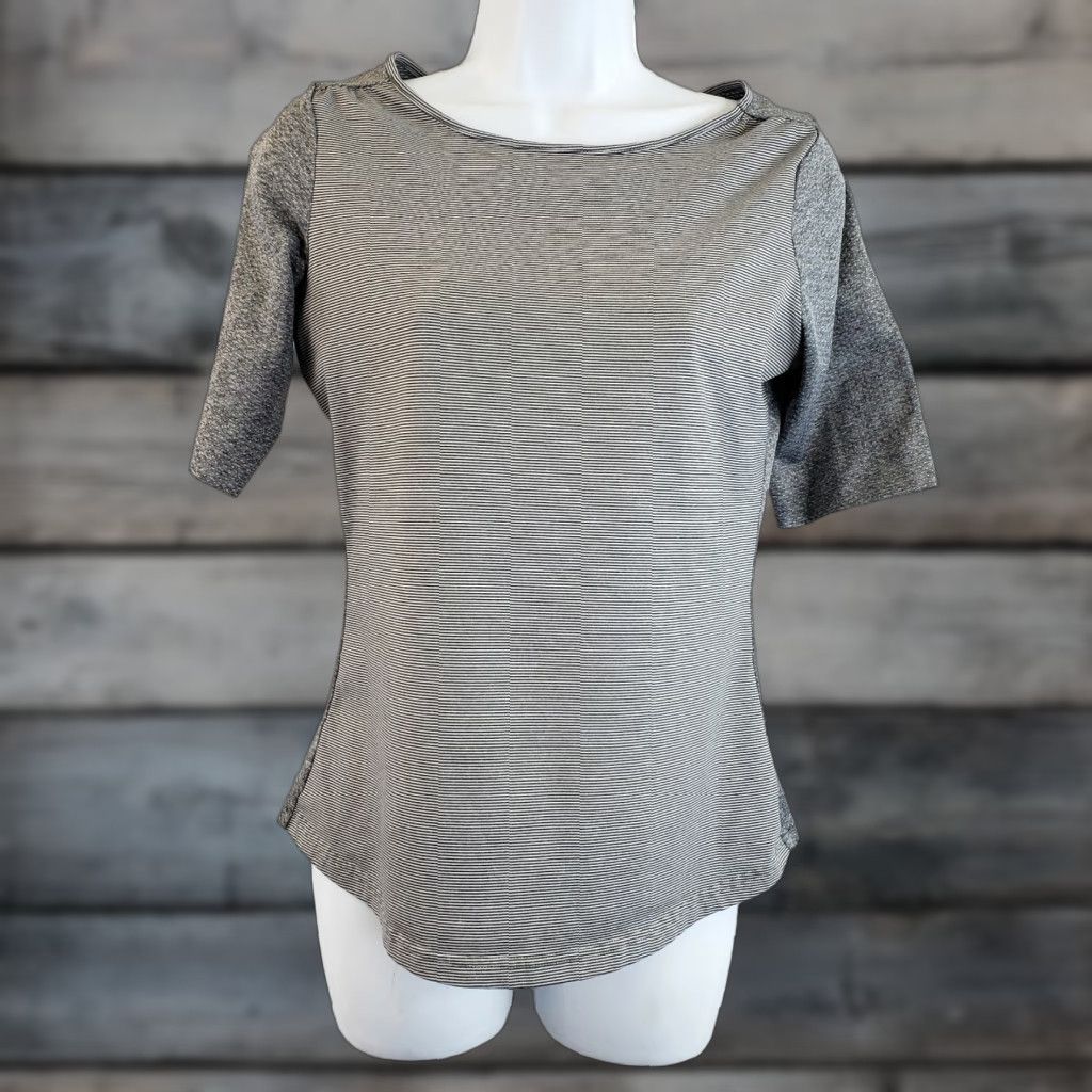 Prana prAna Womens Top Sz S Gray Stripes Short Sleeve T-Shirt Activewear Athleisure Size S / US 4 / IT 40 - 1 Thumbnail