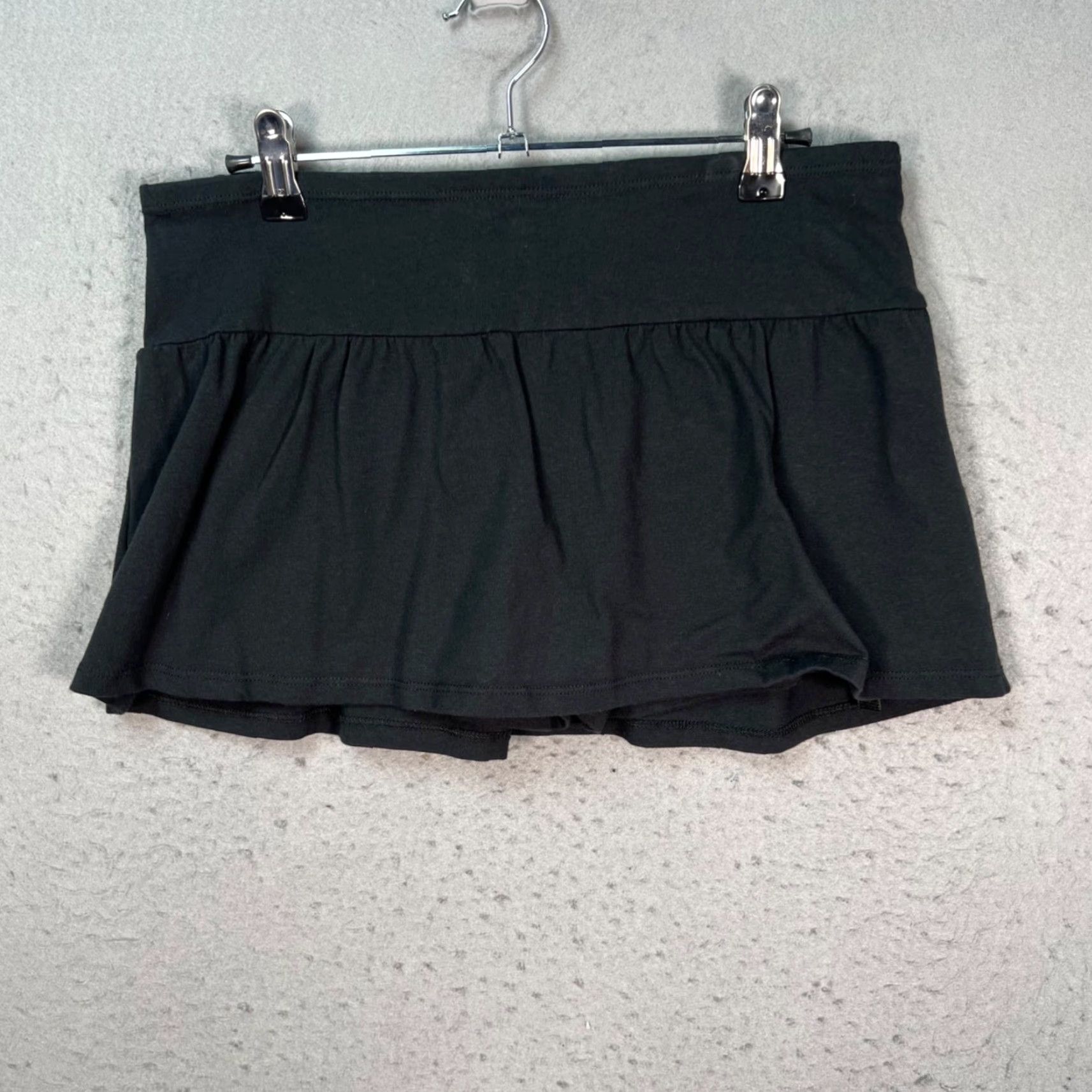 Vintage Out From Under Womens Skort Athletic Black Ruched Short Active Workout Polyester Size 28" / US 6 / IT 42 - 2 Thumbnail