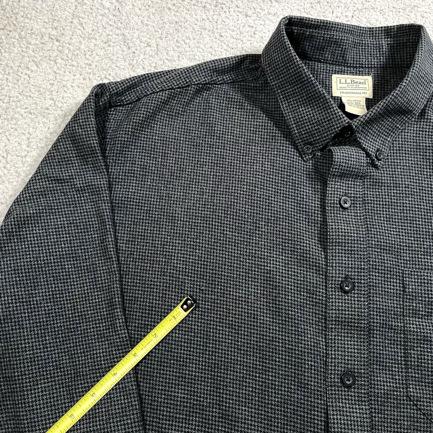 Vintage LL Bean Shirt Mens 2XL Gray Houndstooth Flannel Button-Up Long Sleeve Casual Vintage Style Womens? No, Mens. Size US XXL / EU 58 / 5 - 2 Thumbnail