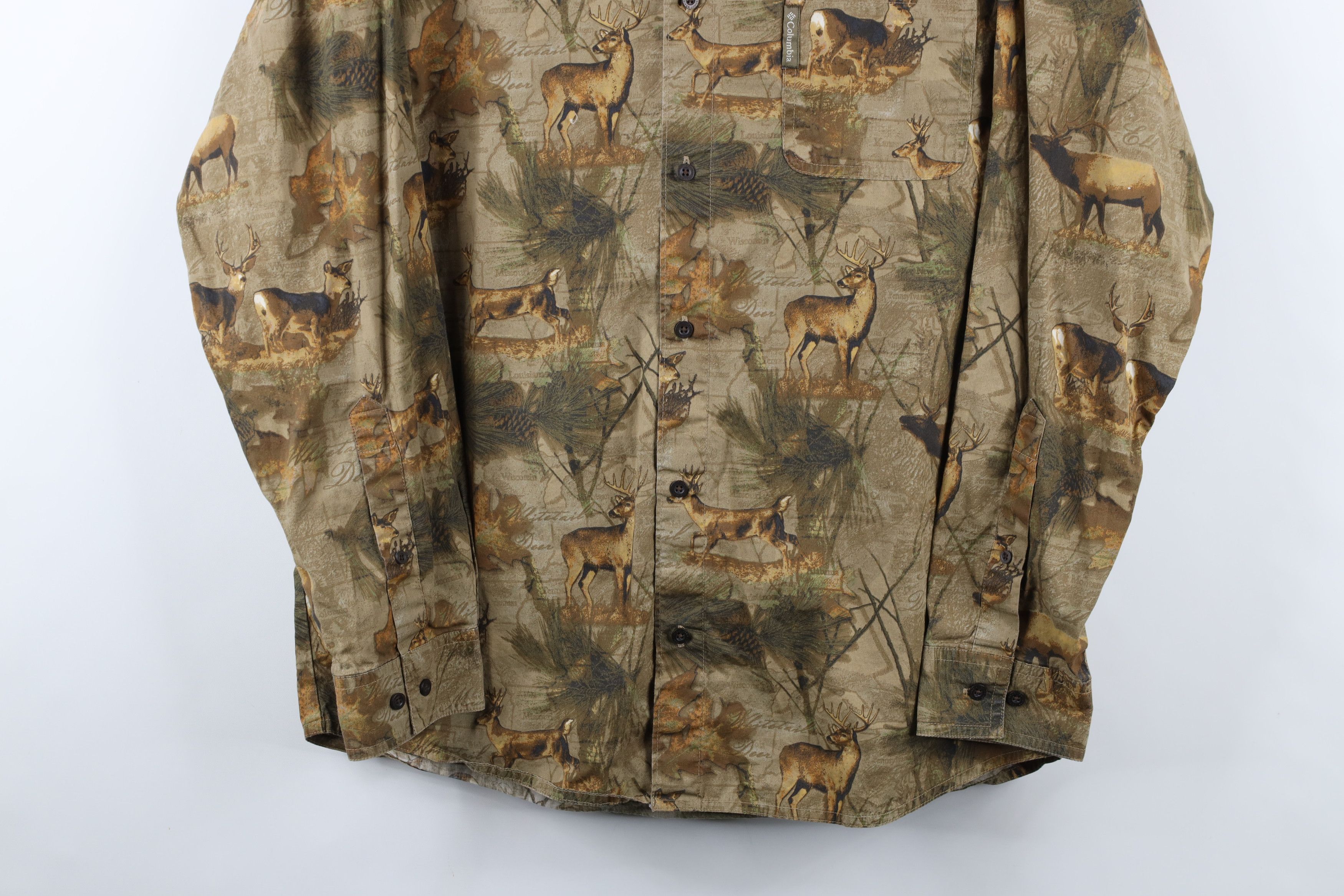 Columbia × Vintage Vintage Columbia Over Print Whitetail Deer Buck Button Shirt Size US M / EU 48-50 / 2 - 3 Thumbnail