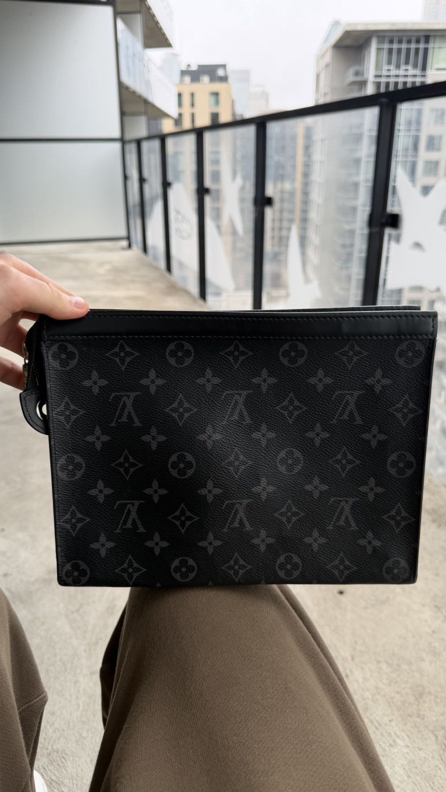 Louis Vuitton Louis Vuitton Voyage Pochette Size ONE SIZE - 16 Thumbnail