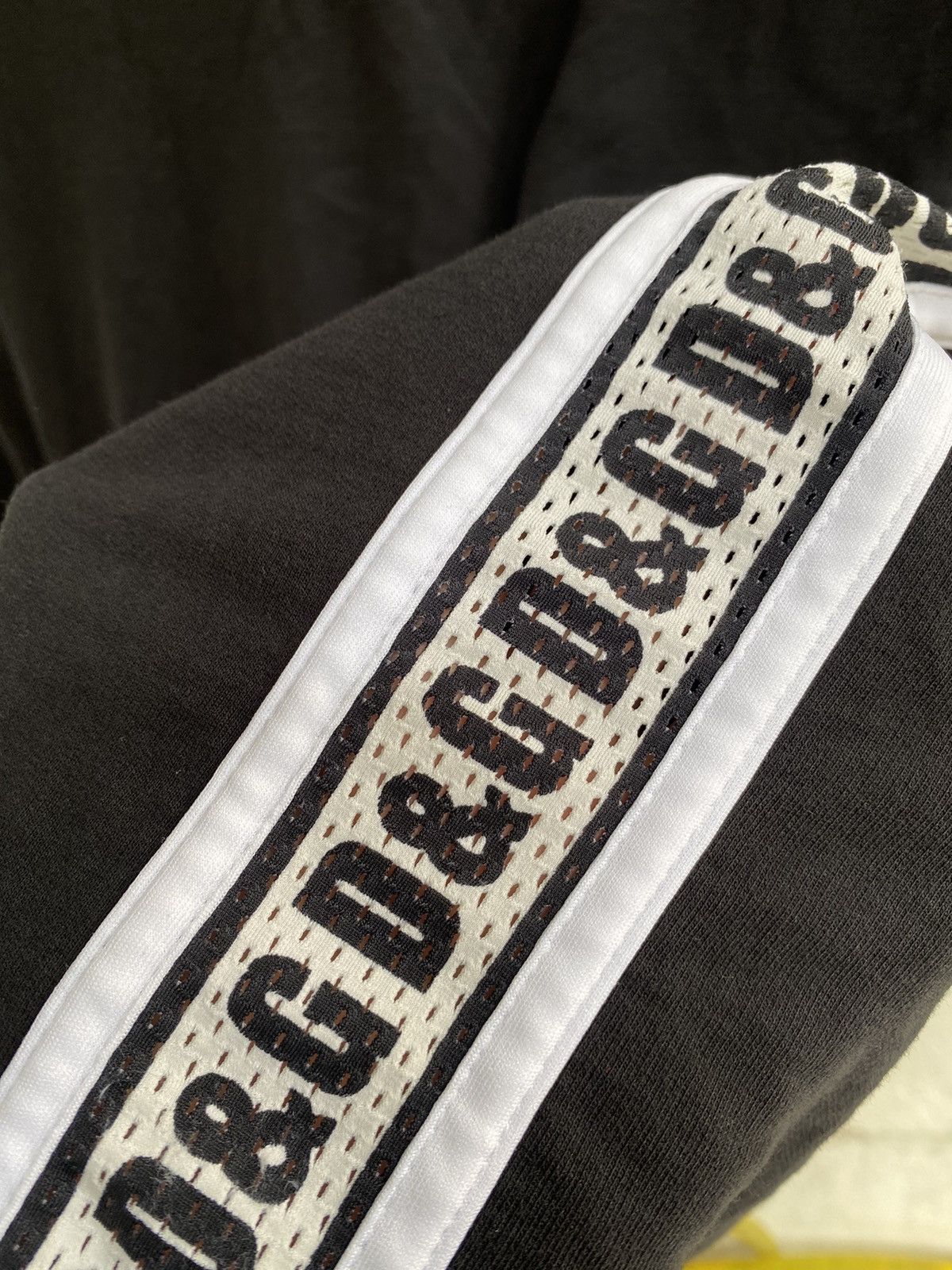 Dolce & Gabbana 2000s Side Logo LS Size US M / EU 48-50 / 2 - 7 Thumbnail
