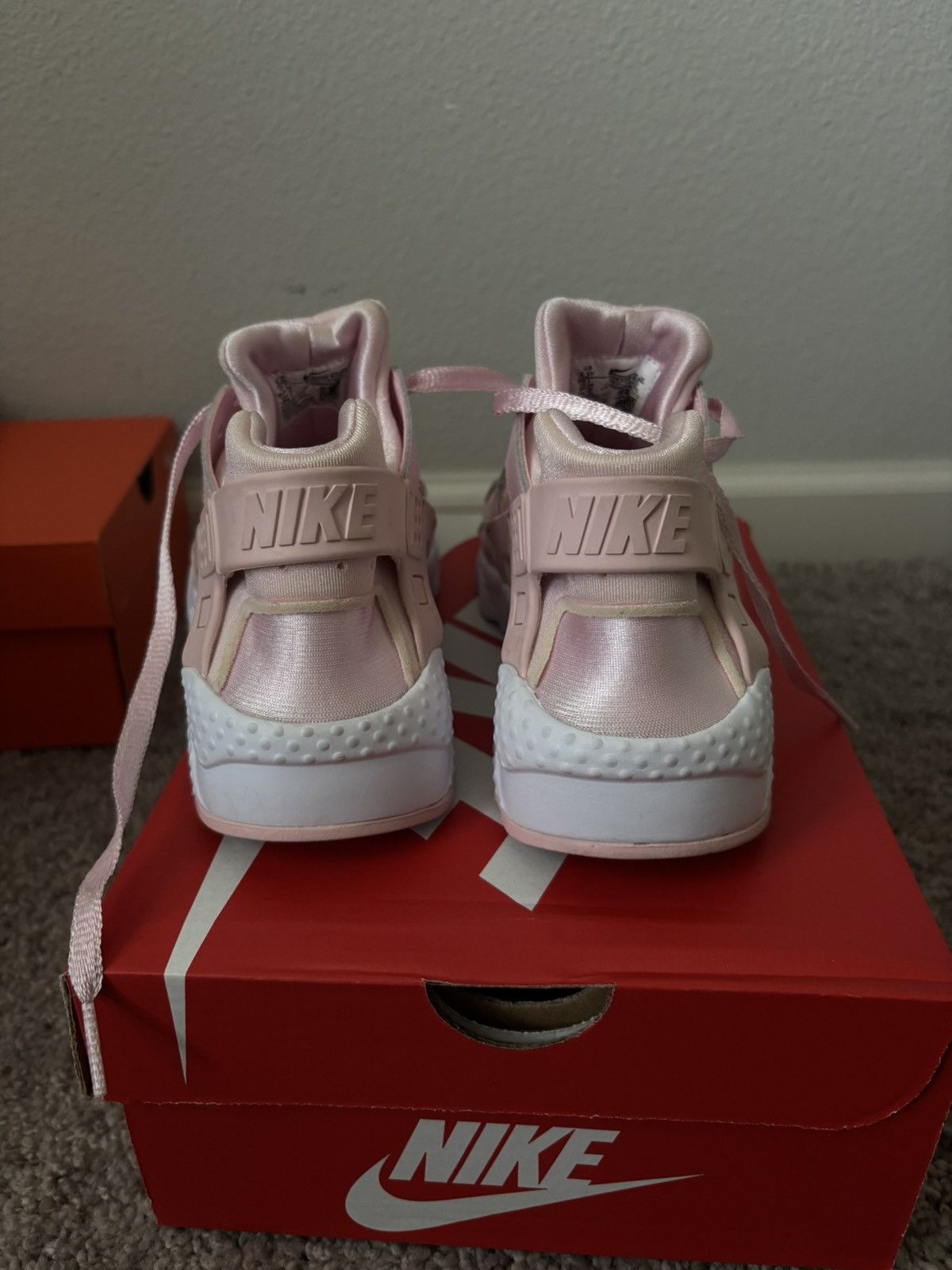 Nike Pink Huaraches Size US 5.5 / IT 35.5 - 3 Thumbnail