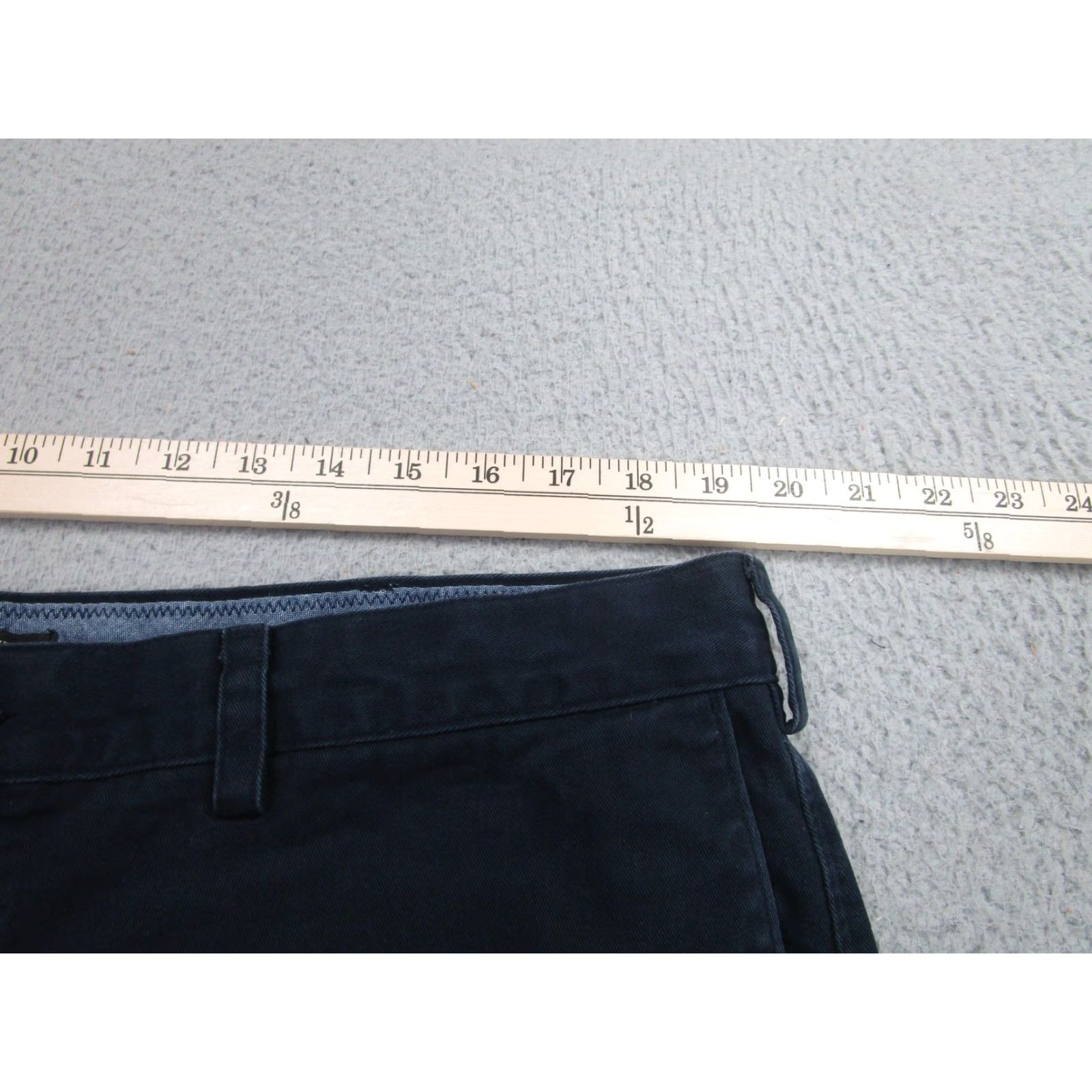 Banana Republic Banana Republic Shorts Mens 38 Navy Blue Aiden Chino Cotton Flat Front Casual Size US 38 / EU 54 - 2 Thumbnail