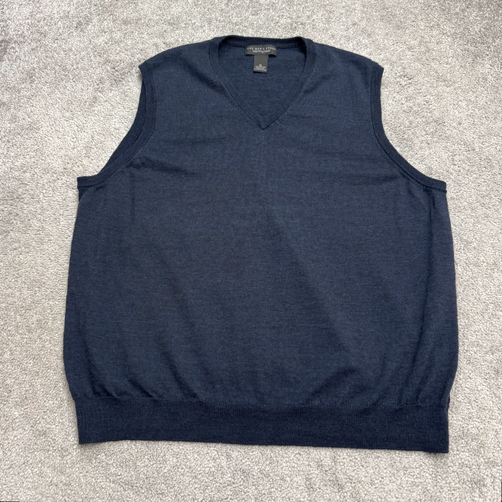 Bloomingdale's Bloomingdale's Merino Wool V-Neck Vest Sweater XL Navy Blue Knit Mens Size US XL / EU 56 / 4 - 2 Thumbnail