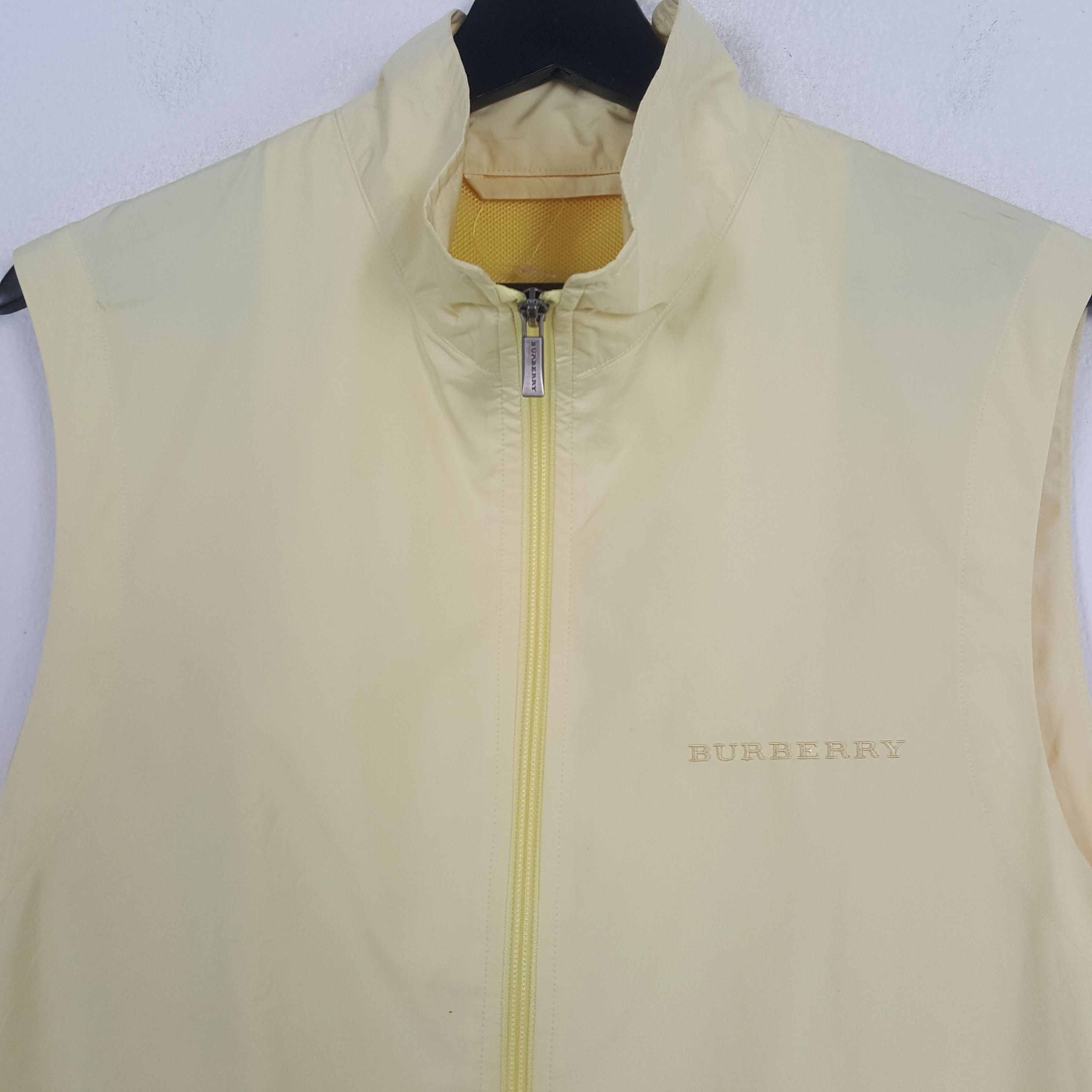 Burberry BURBERRY LONDON Fashion Brand Custom Art Vest C285N52 Size US L / EU 52-54 / 3 - 4 Thumbnail