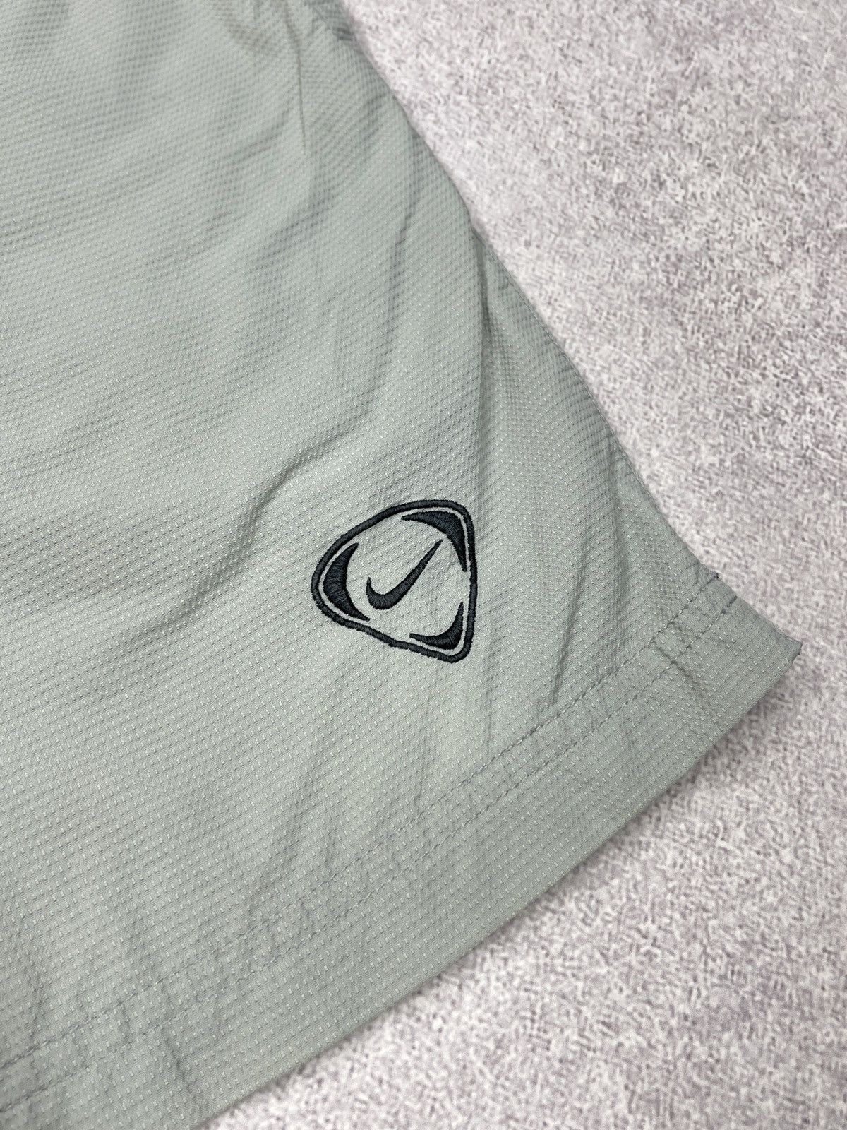 Nike Vintage Nike Football Shorts Grey Drill Y2K ACG TN Size L Size US 34 / EU 50 - 5 Thumbnail