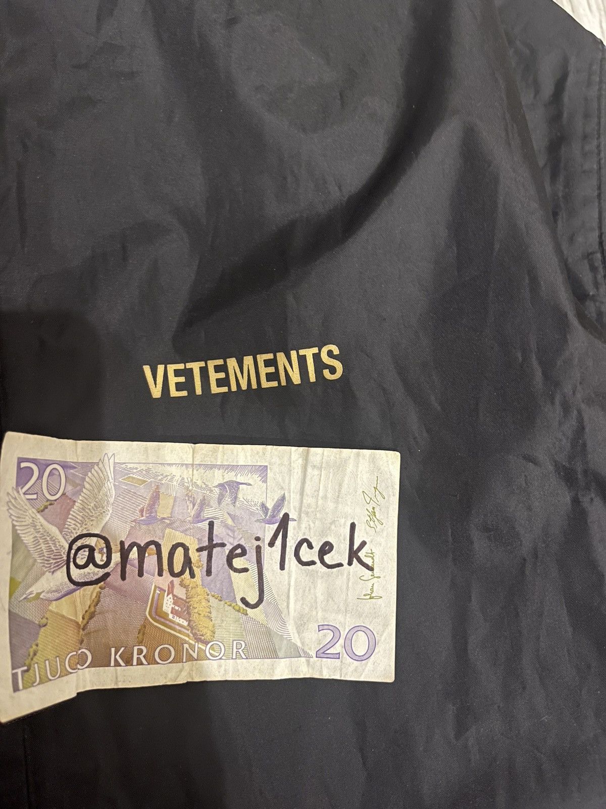 Vetements Vetements Raincoat 2016 OG Size US L / EU 52-54 / 3 - 6 Thumbnail
