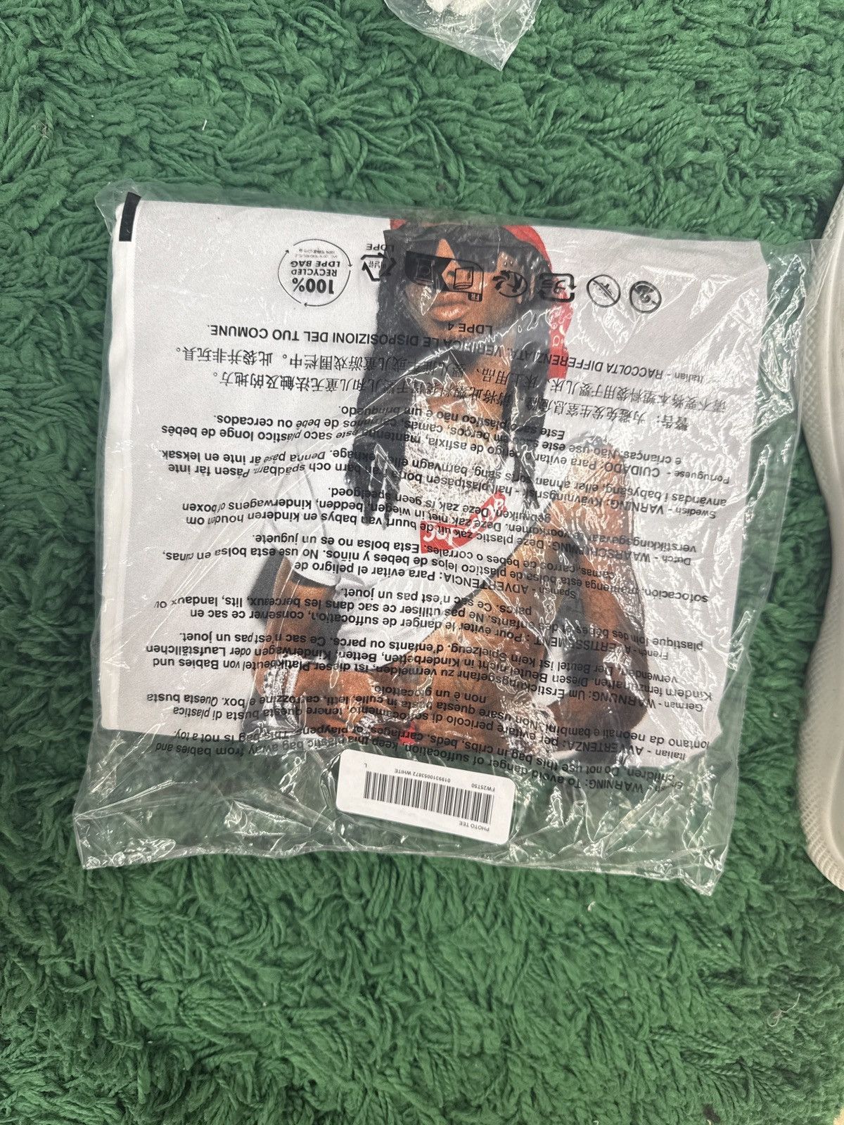 Supreme Supreme playboi carti photo tee Size US L / EU 52-54 / 3 - 1 Thumbnail
