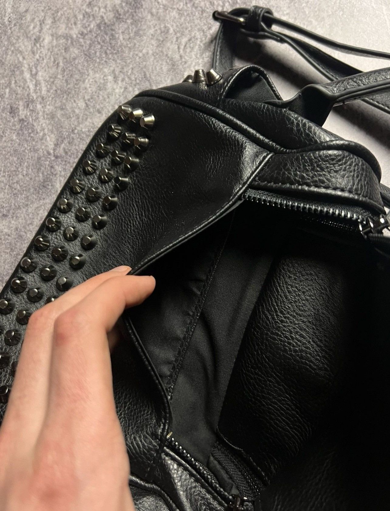 Seditionaries 12K Alexander McQueen Style leather skull shoulder punk bag Size ONE SIZE - 9 Thumbnail