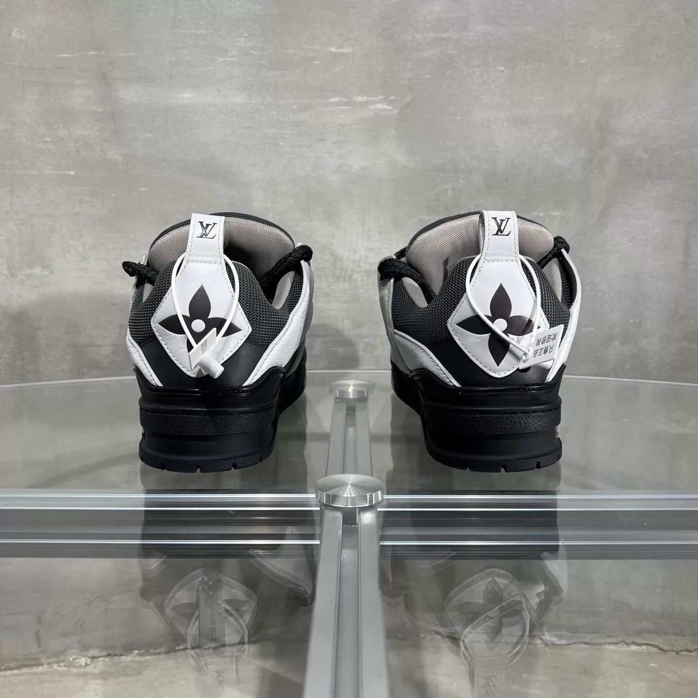 Louis Vuitton LV SKATE Black Grey UK7 Size US 9.5 / IT 39.5 - 5 Thumbnail
