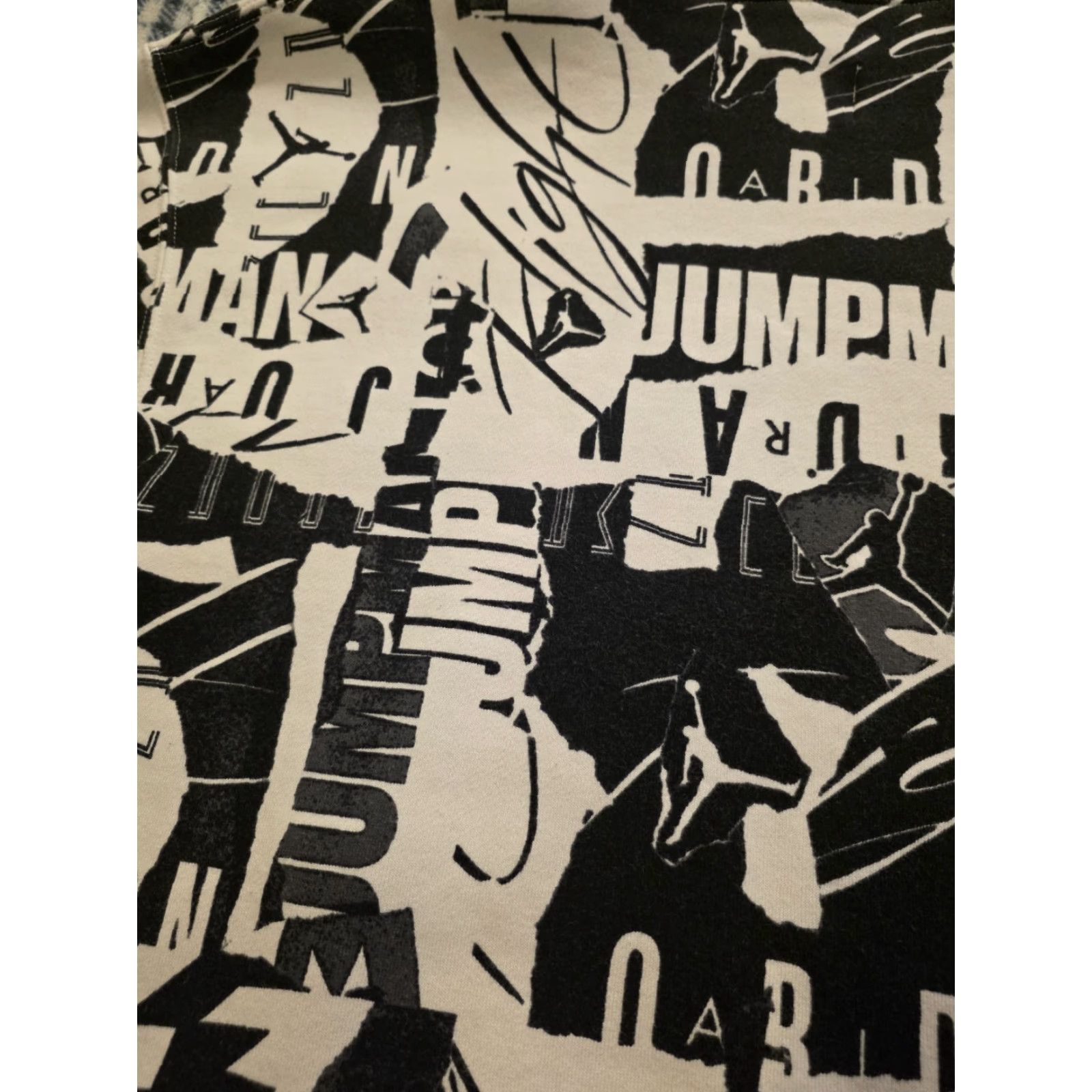 Jordan Brand VINTAGE Nike Air Jordan Essentials All Over Print Pullover Hoodie Black & White Large Size US L / EU 52-54 / 3 - 3 Thumbnail