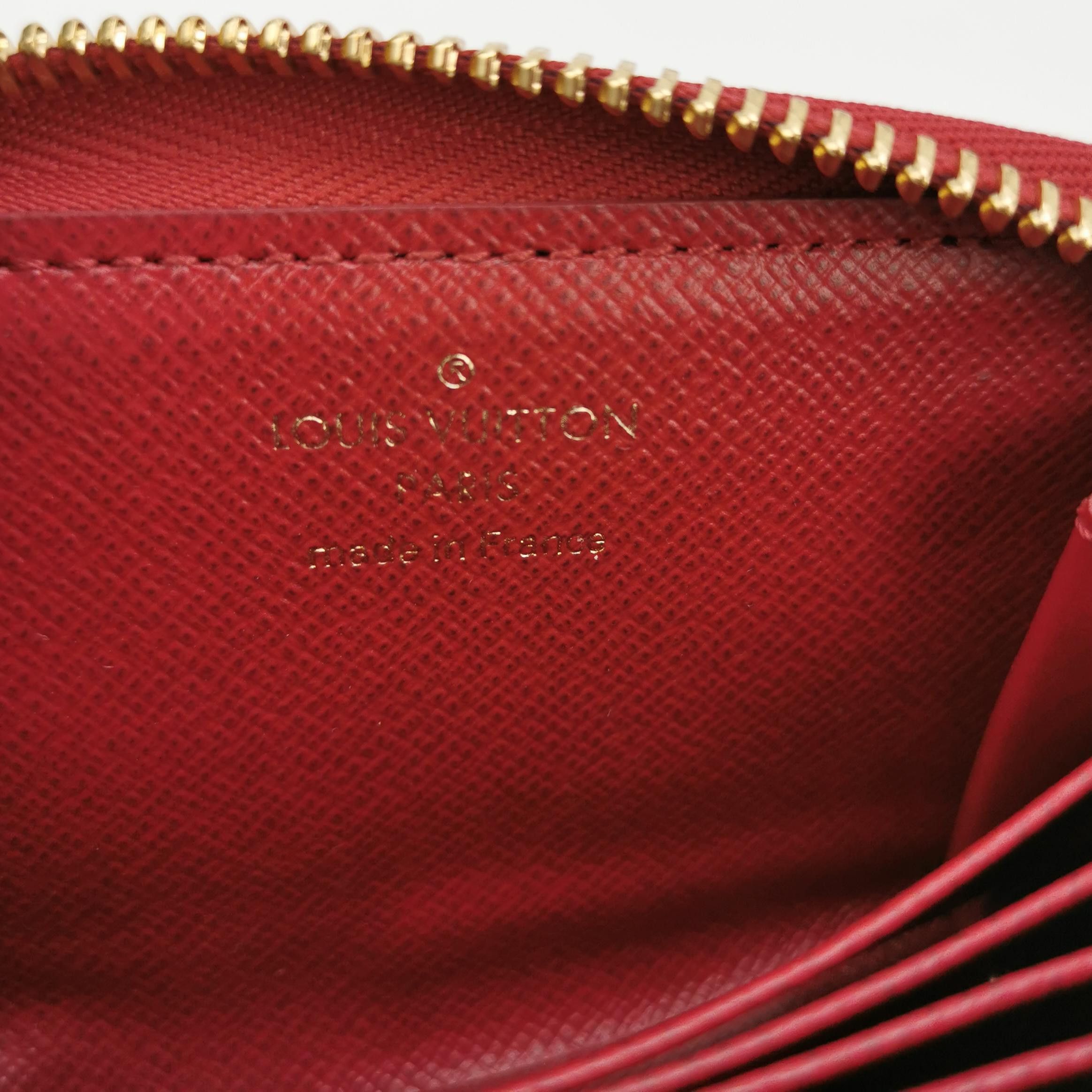 Louis Vuitton Louis Vuitton (LV) Cowhide monogram card holder -y2506 Size ONE SIZE - 5 Thumbnail