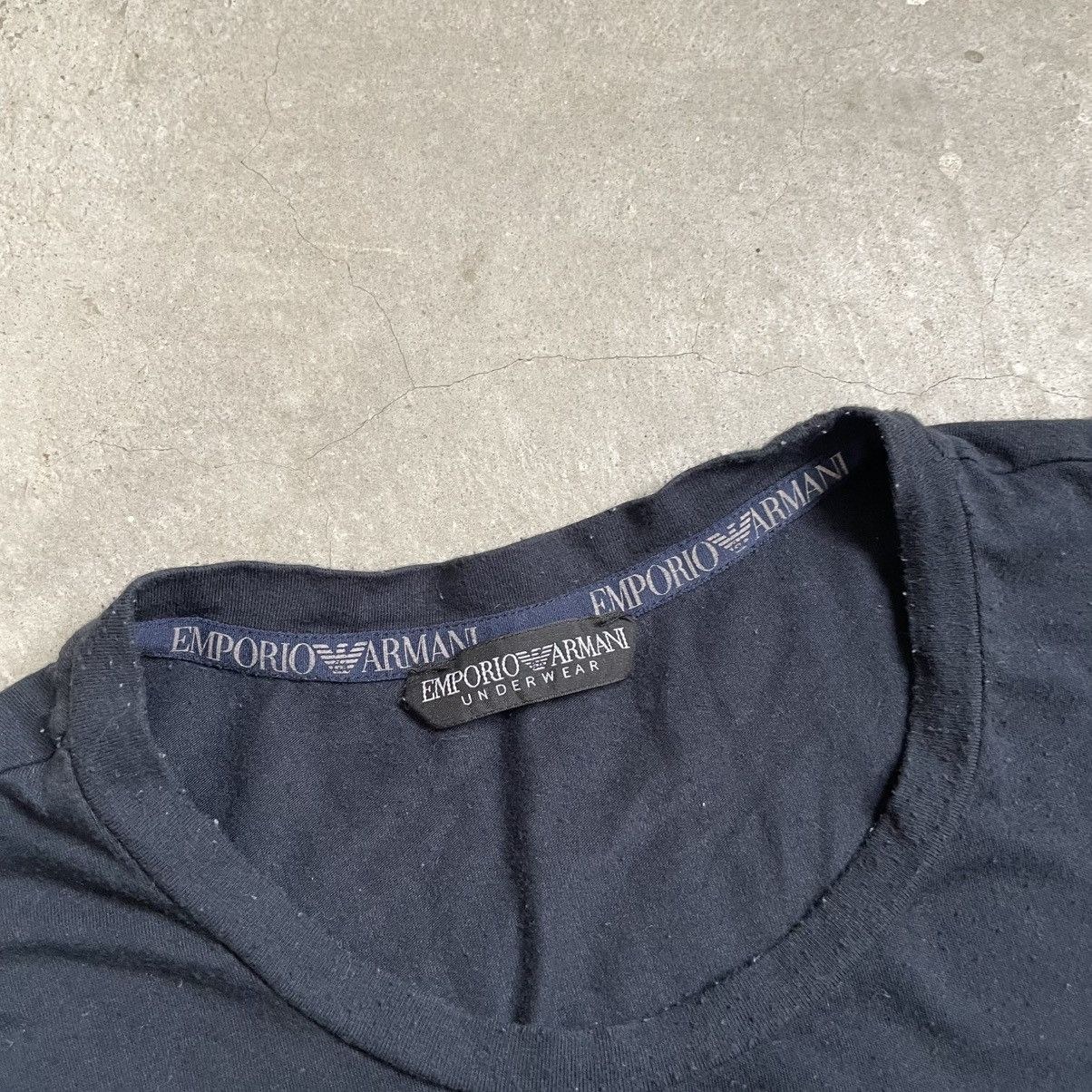 Emporio Armani Vintage Emporio Italian Tshirt 🍒 Size US L / EU 52-54 / 3 - 3 Thumbnail