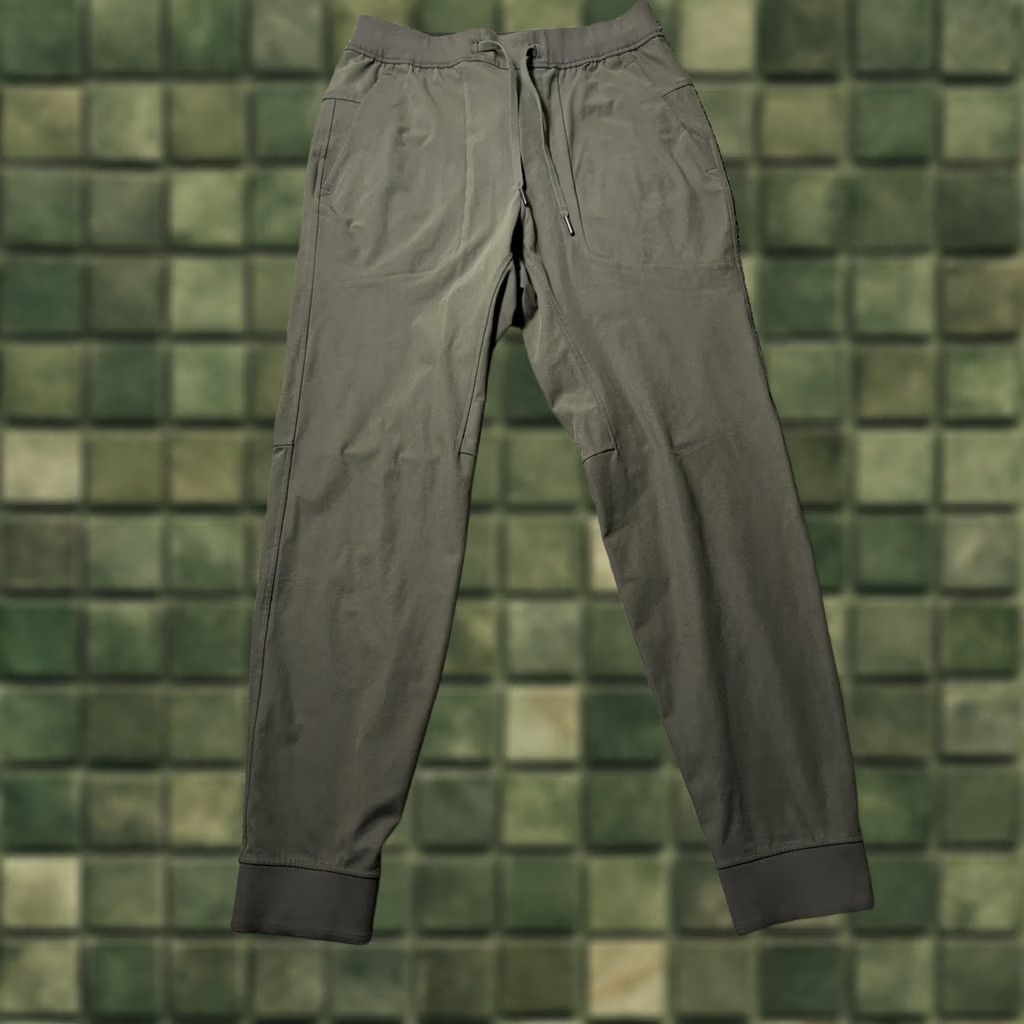 Lululemon Lululemon ABC Jogger Pants Men Medium Green Olive Stretch Warpstreme Gym LM5574s Size US 31 - 1 Thumbnail