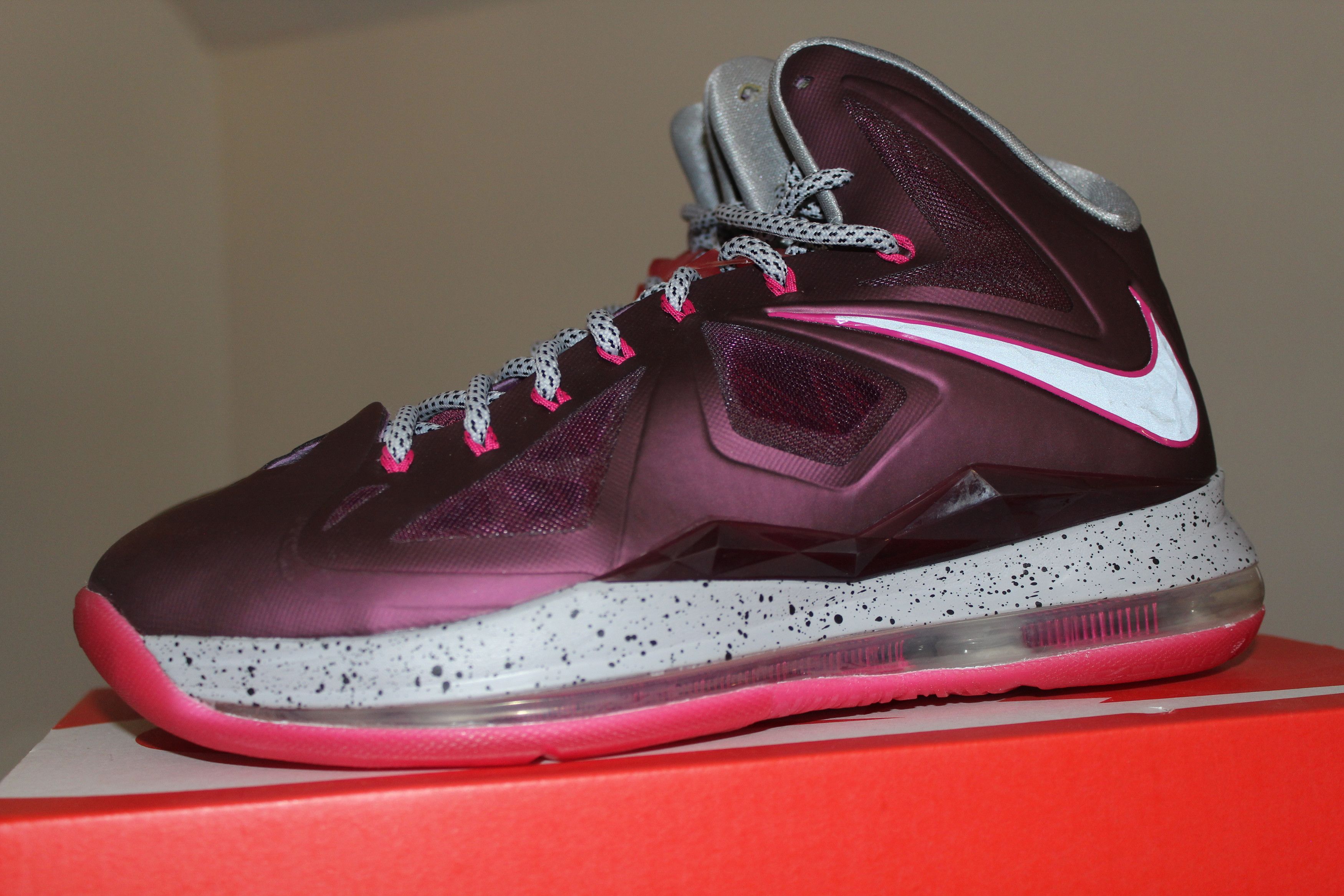 Nike Lebron 10 Crown Jewel 2012 Size 8.5 New 542244-600 Size US 8.5 / EU 41-42 - 2 Thumbnail