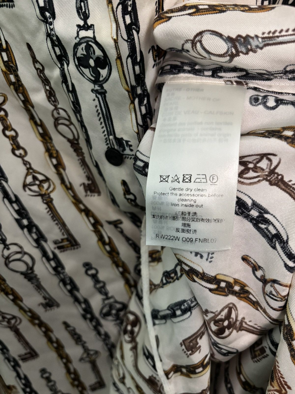 Louis Vuitton Louis Vuitton Silk Monogram Button Up Sz 36 Size US S / EU 44-46 / 1 - 7 Thumbnail