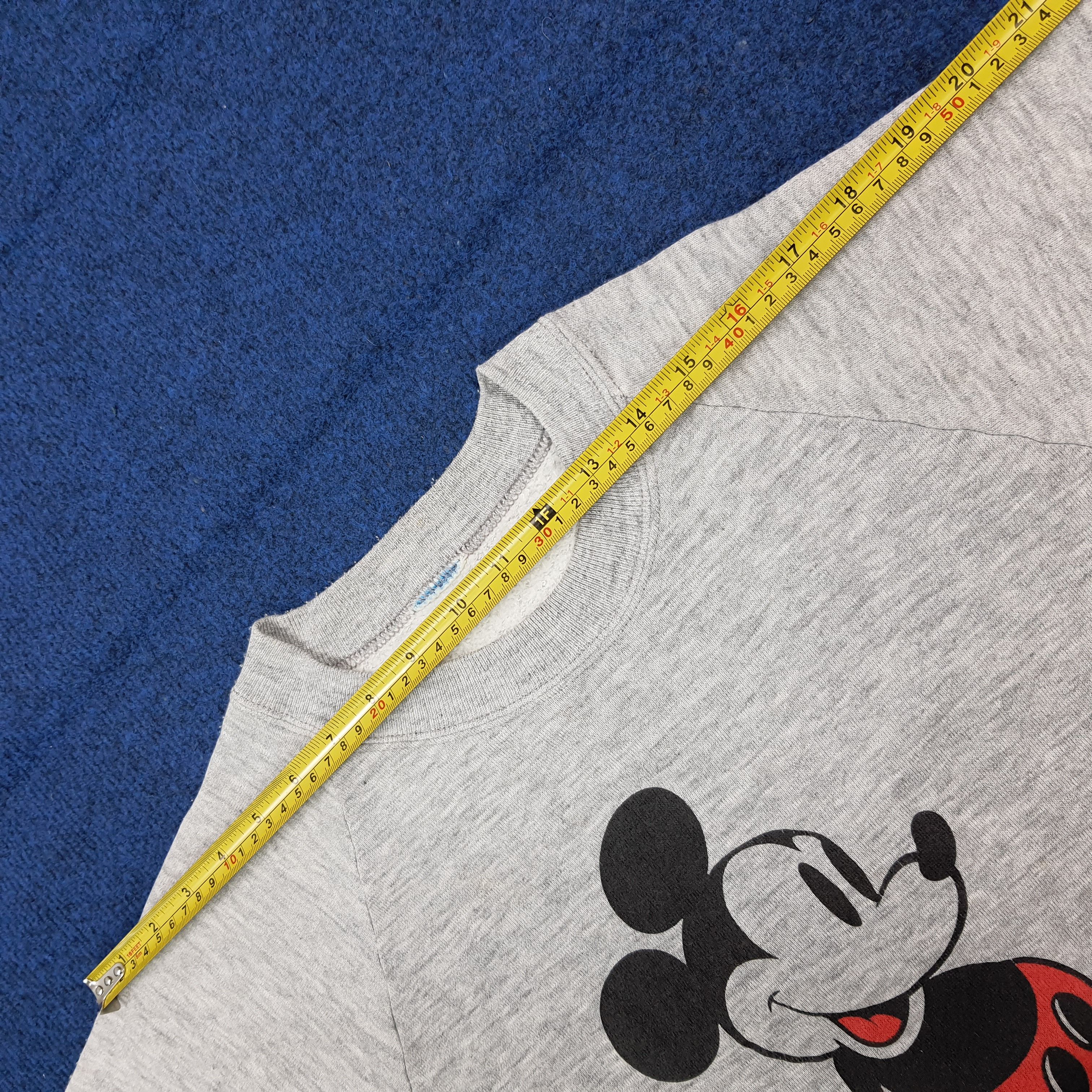 Mickey Mouse Vintage Mickey Mouse Classic Cartoon Sweatshirt C293N20 Size US M / EU 48-50 / 2 - 6 Thumbnail