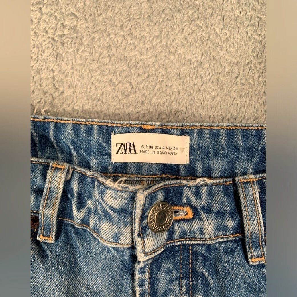 Zara Zara Denim Cut-Off Blue Women Shorts 4 Regular Blue Cut-Off Women Shorts 4 Zara Size 27" / US 4 / IT 40 - 4 Thumbnail