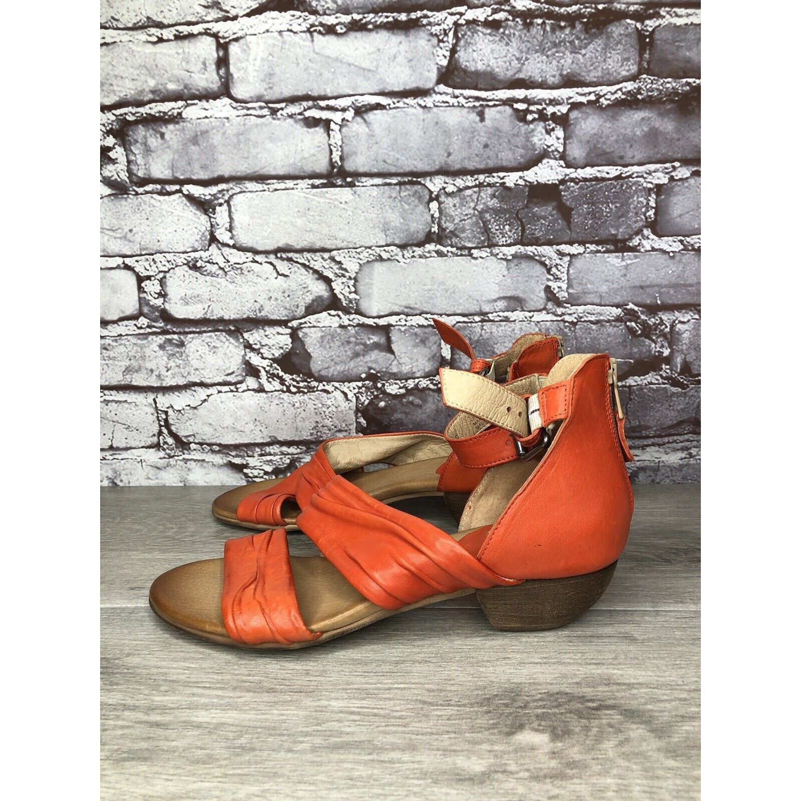 Other Miz Mooz Cassie Orange Leather Ankle Strap Heeled Sandals Wo Size US 8.5 / IT 38.5 - 13 Thumbnail